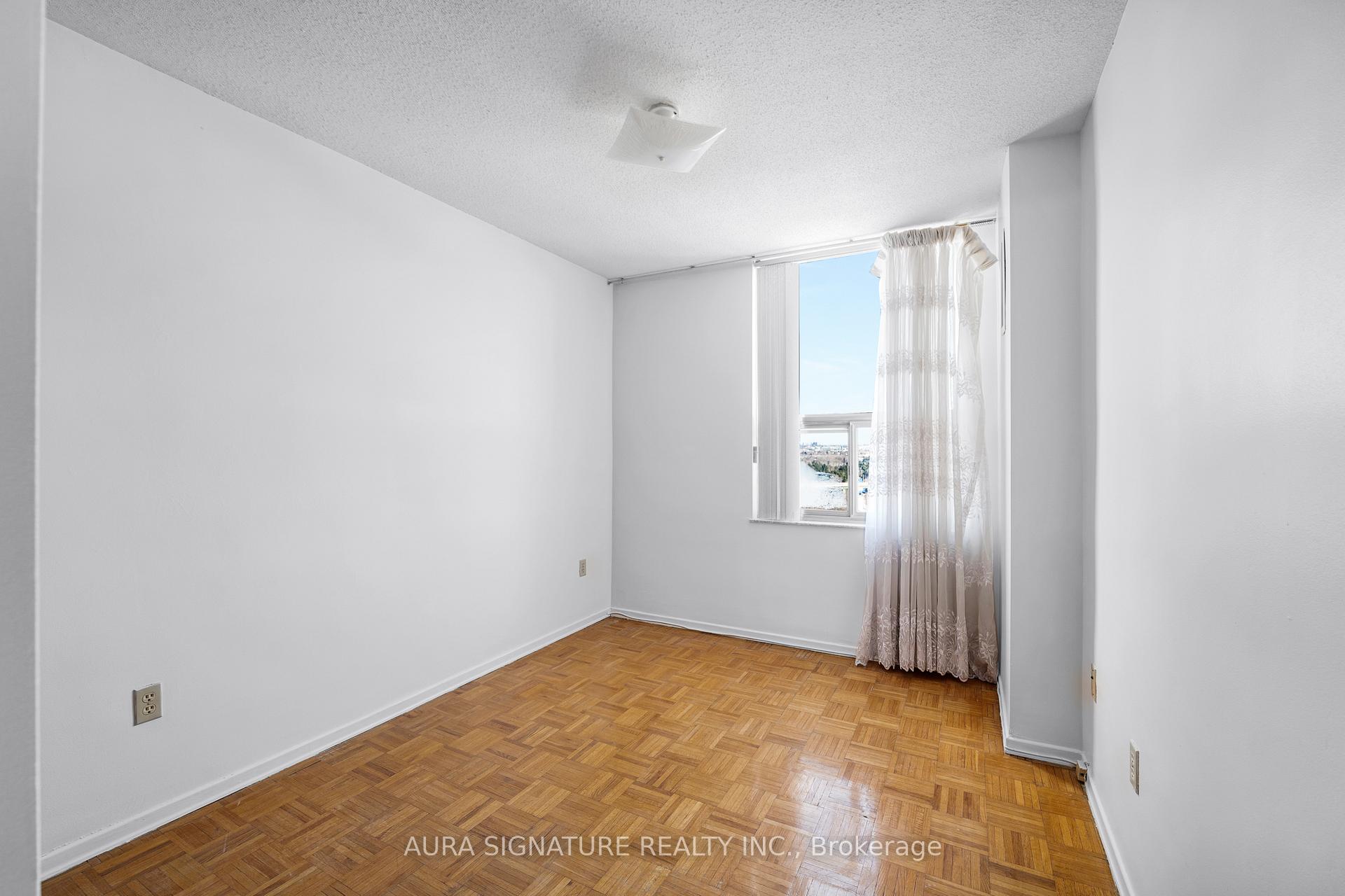 Photo 20 of Unit PH 11, 20 Edgecliff Golfway, Toronto, Flemingdon Park — HOMEH