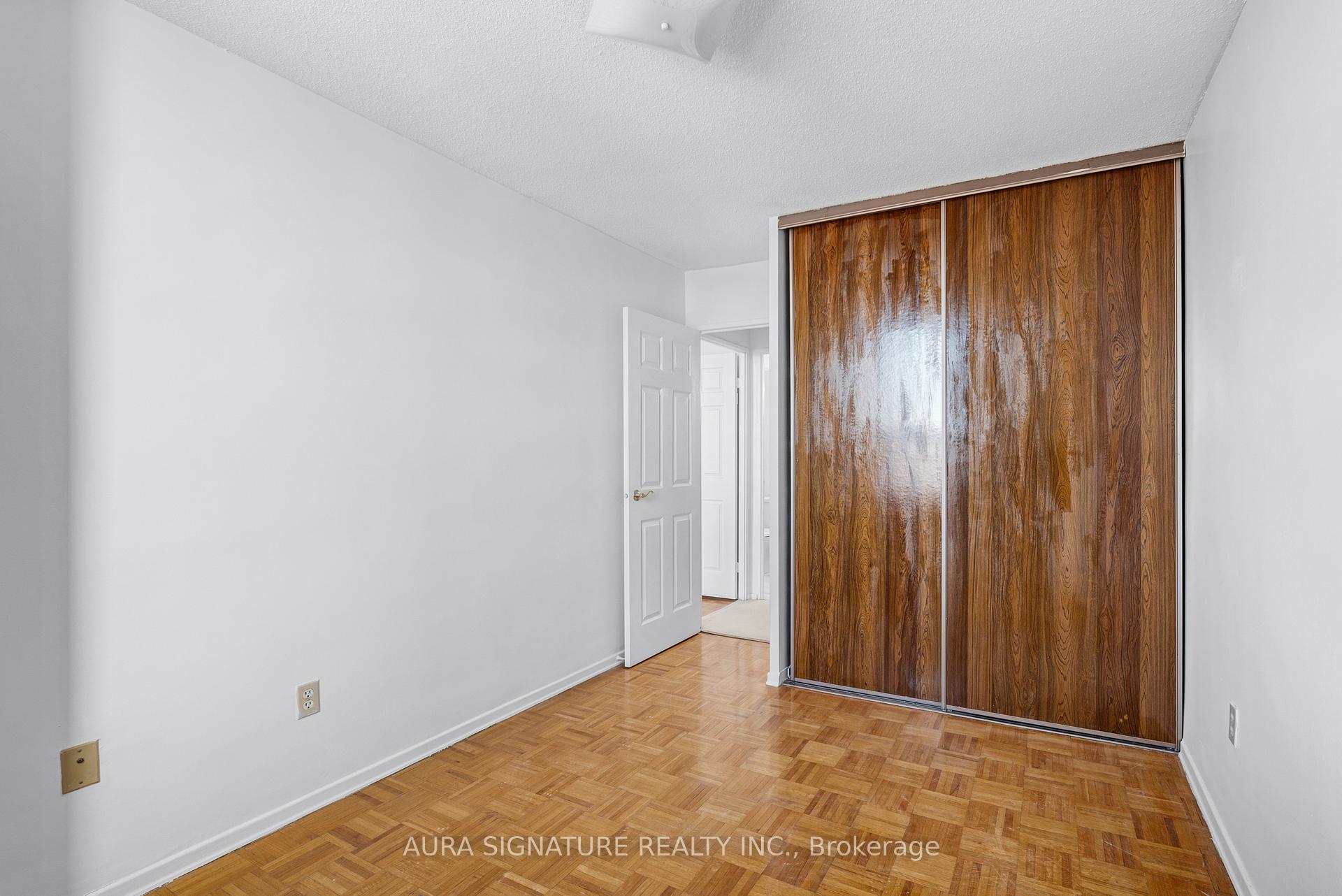 Photo 21 of Unit PH 11, 20 Edgecliff Golfway, Toronto, Flemingdon Park — HOMEH