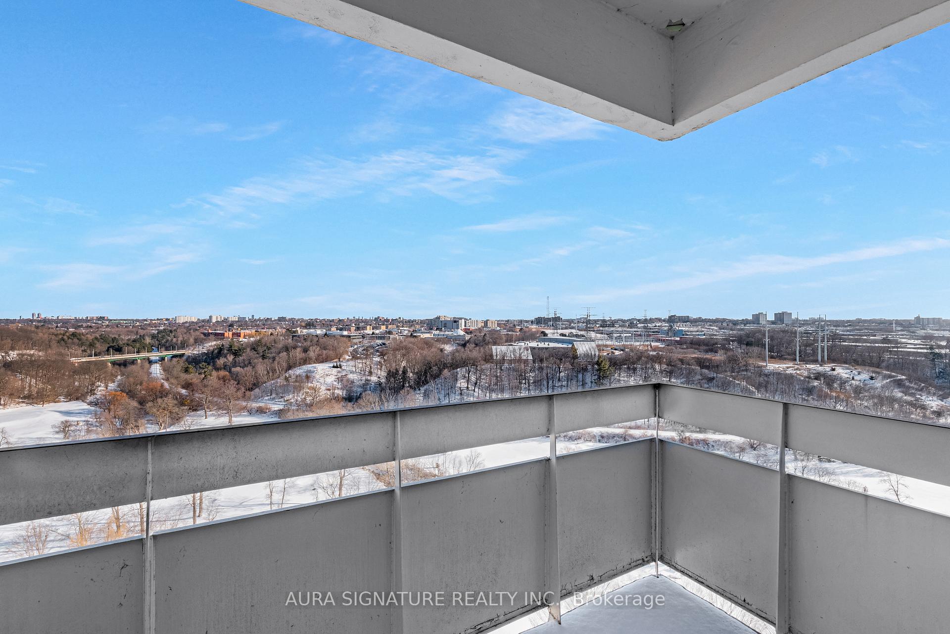Photo 26 of Unit PH 11, 20 Edgecliff Golfway, Toronto, Flemingdon Park — HOMEH