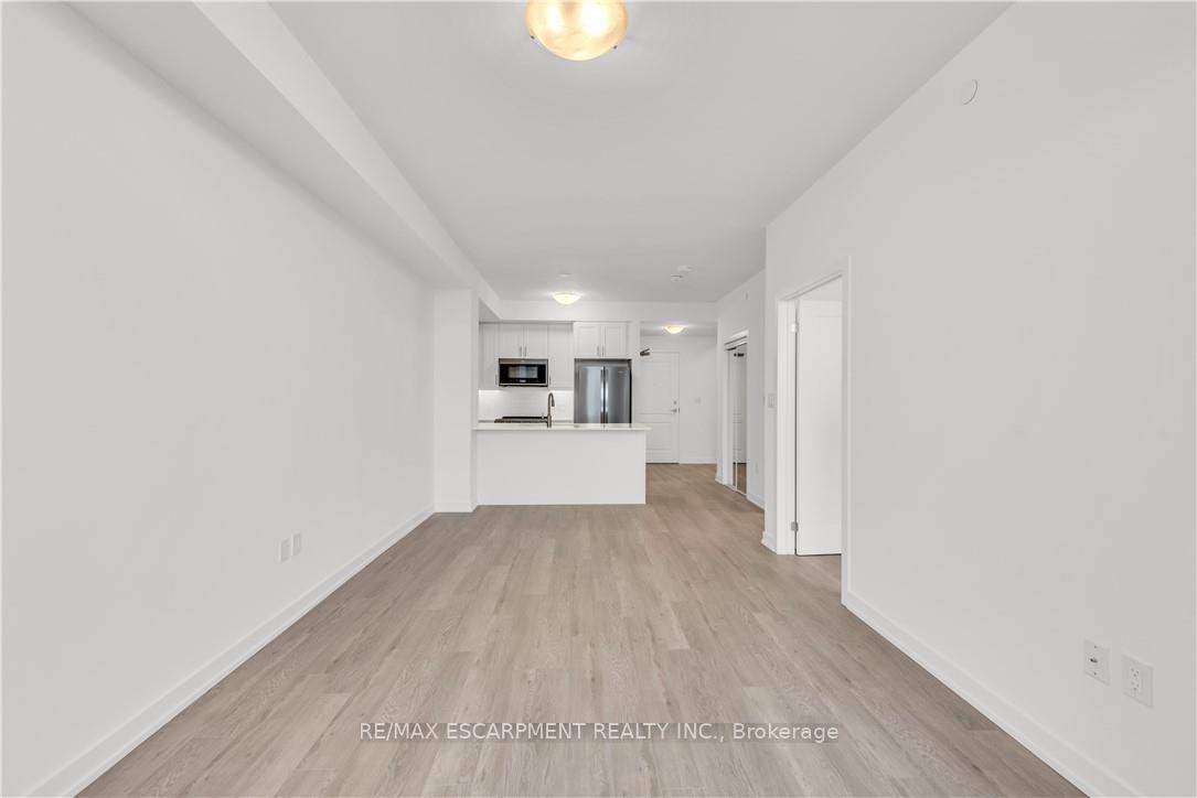 Photo 11 of Unit 335, 10 Mallard Trail, Hamilton, Waterdown — HOMEH