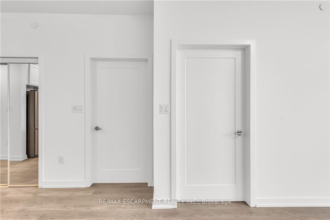 Photo 17 of Unit 335, 10 Mallard Trail, Hamilton, Waterdown — HOMEH