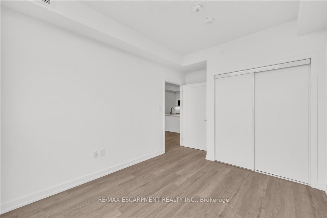 Photo 19 of Unit 335, 10 Mallard Trail, Hamilton, Waterdown — HOMEH