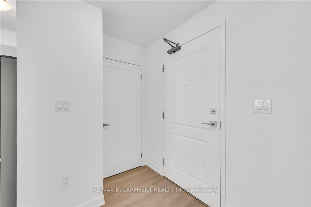 Photo 21 of Unit 335, 10 Mallard Trail, Hamilton, Waterdown — HOMEH