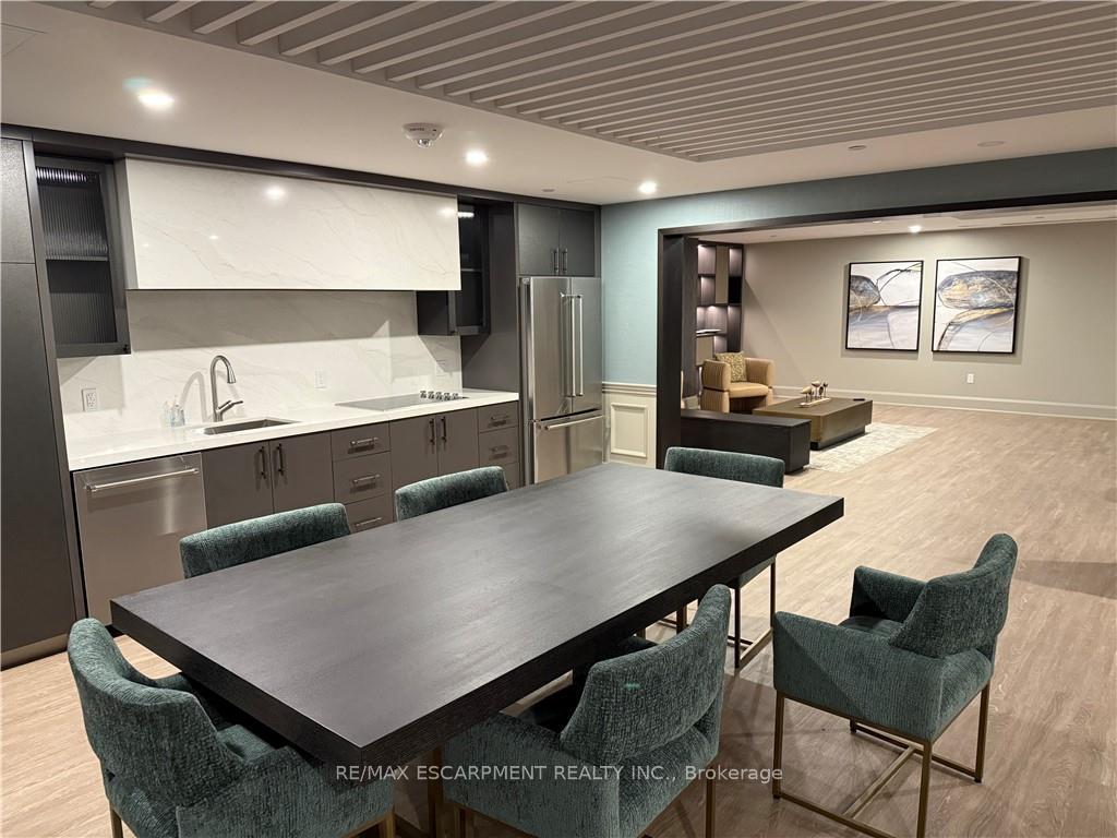 Photo 35 of Unit 335, 10 Mallard Trail, Hamilton, Waterdown — HOMEH
