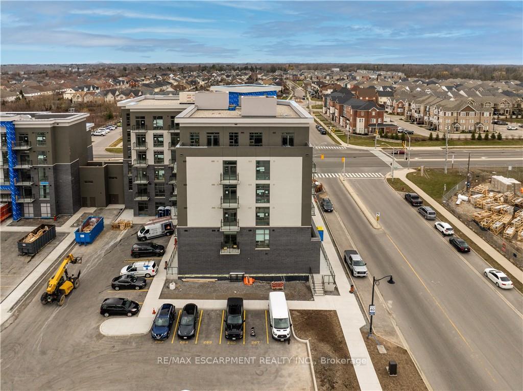 Photo 37 of Unit 335, 10 Mallard Trail, Hamilton, Waterdown — HOMEH