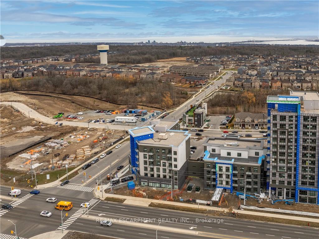 Photo 40 of Unit 335, 10 Mallard Trail, Hamilton, Waterdown — HOMEH