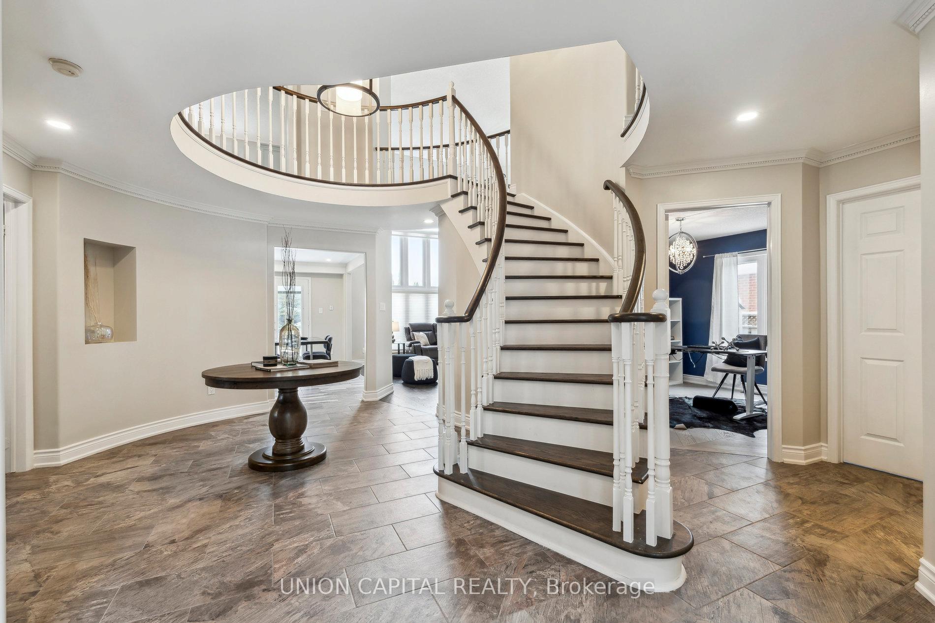 Photo 4 of 85 Charing Crescent, Aurora, Aurora Highlands — HOMEH