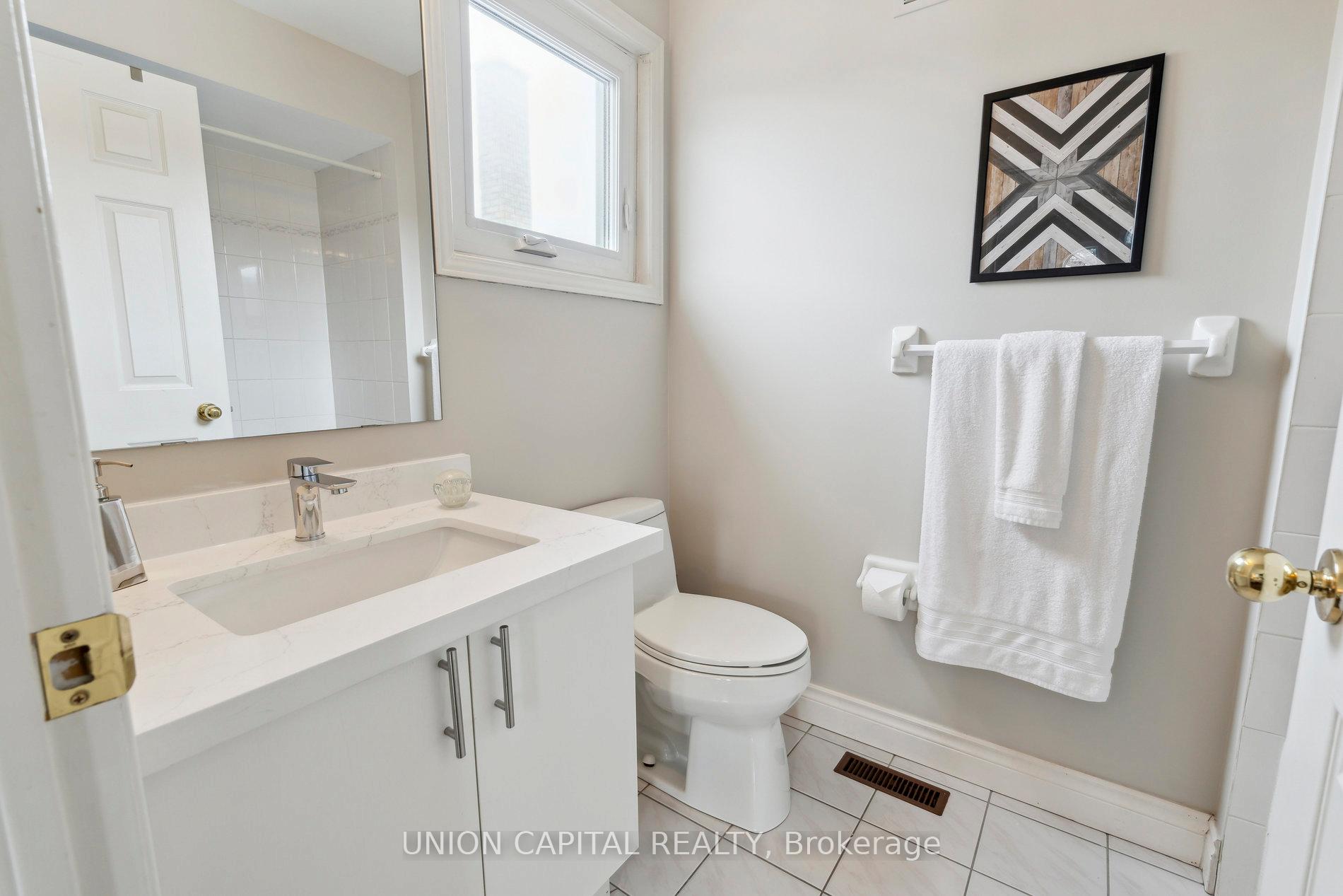 Photo 33 of 85 Charing Crescent, Aurora, Aurora Highlands — HOMEH