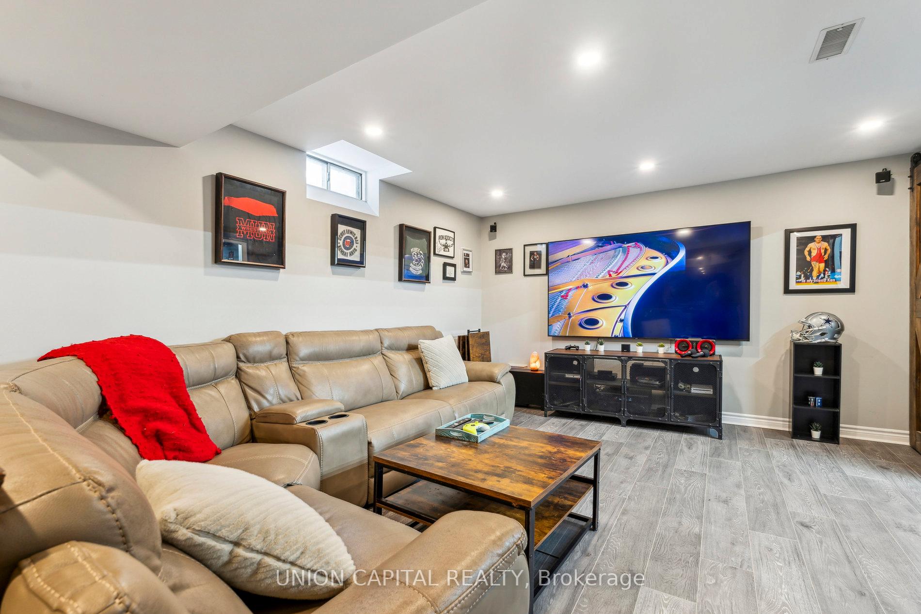 Photo 44 of 85 Charing Crescent, Aurora, Aurora Highlands — HOMEH