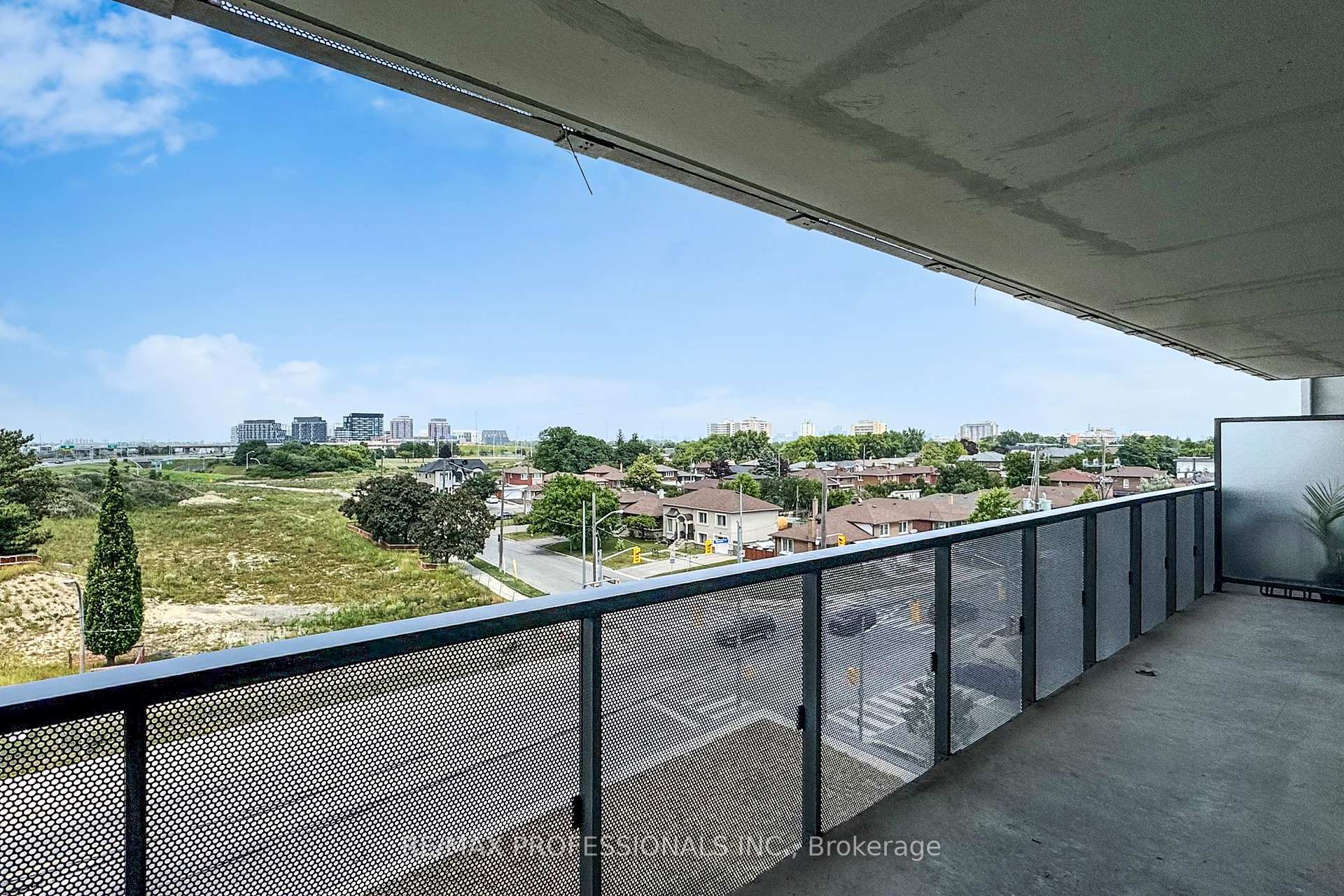 Photo 20 of Unit 613, 120 Varna Drive, Toronto, Englemount-Lawrence — HOMEH