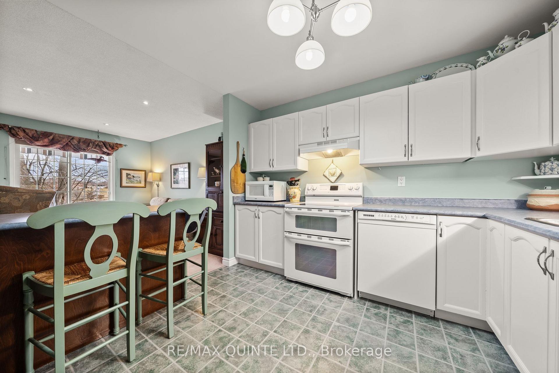 Photo 19 of Unit 10, 351 Cannifton Road, Belleville, Thurlow Ward — HOMEH