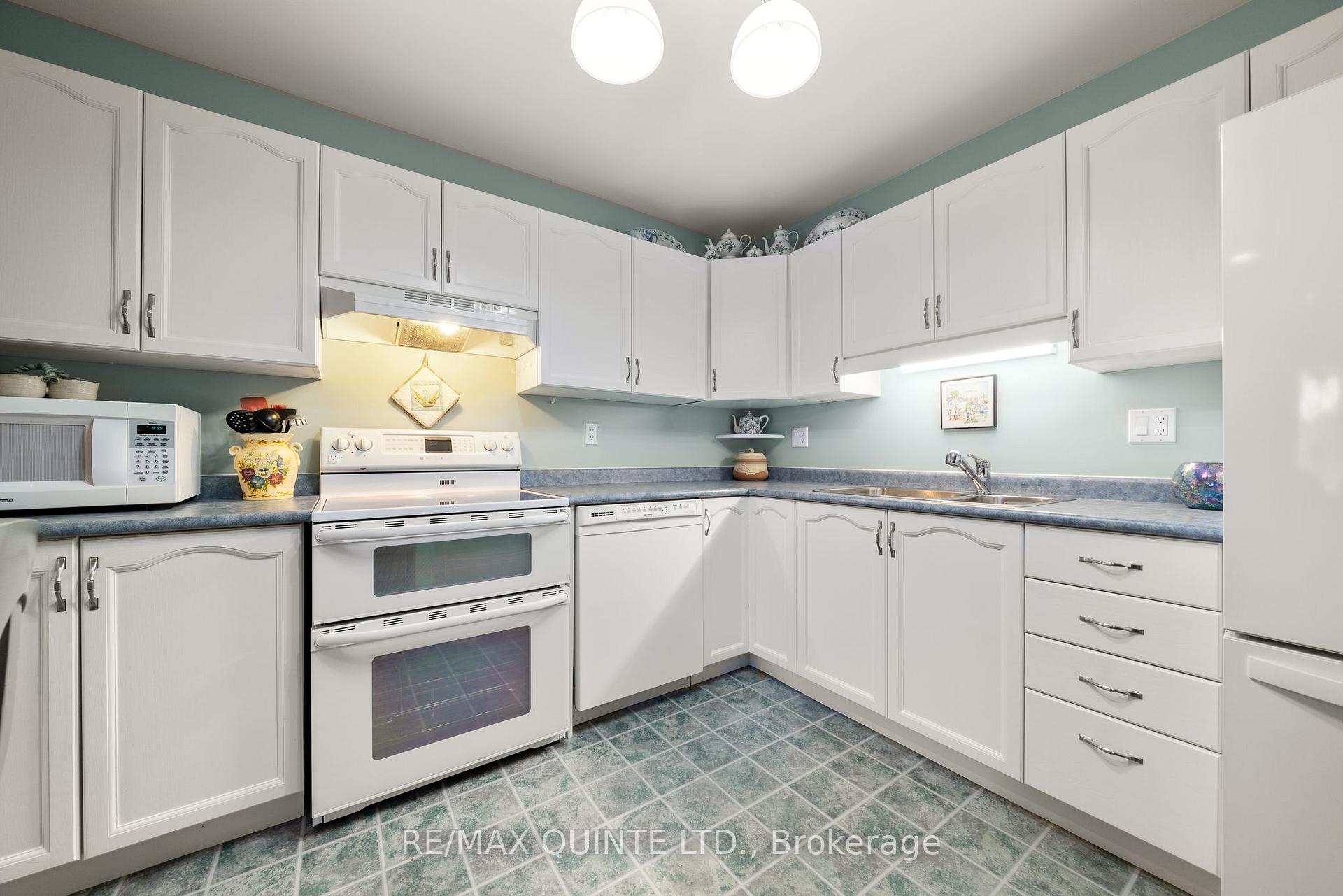 Photo 20 of Unit 10, 351 Cannifton Road, Belleville, Thurlow Ward — HOMEH