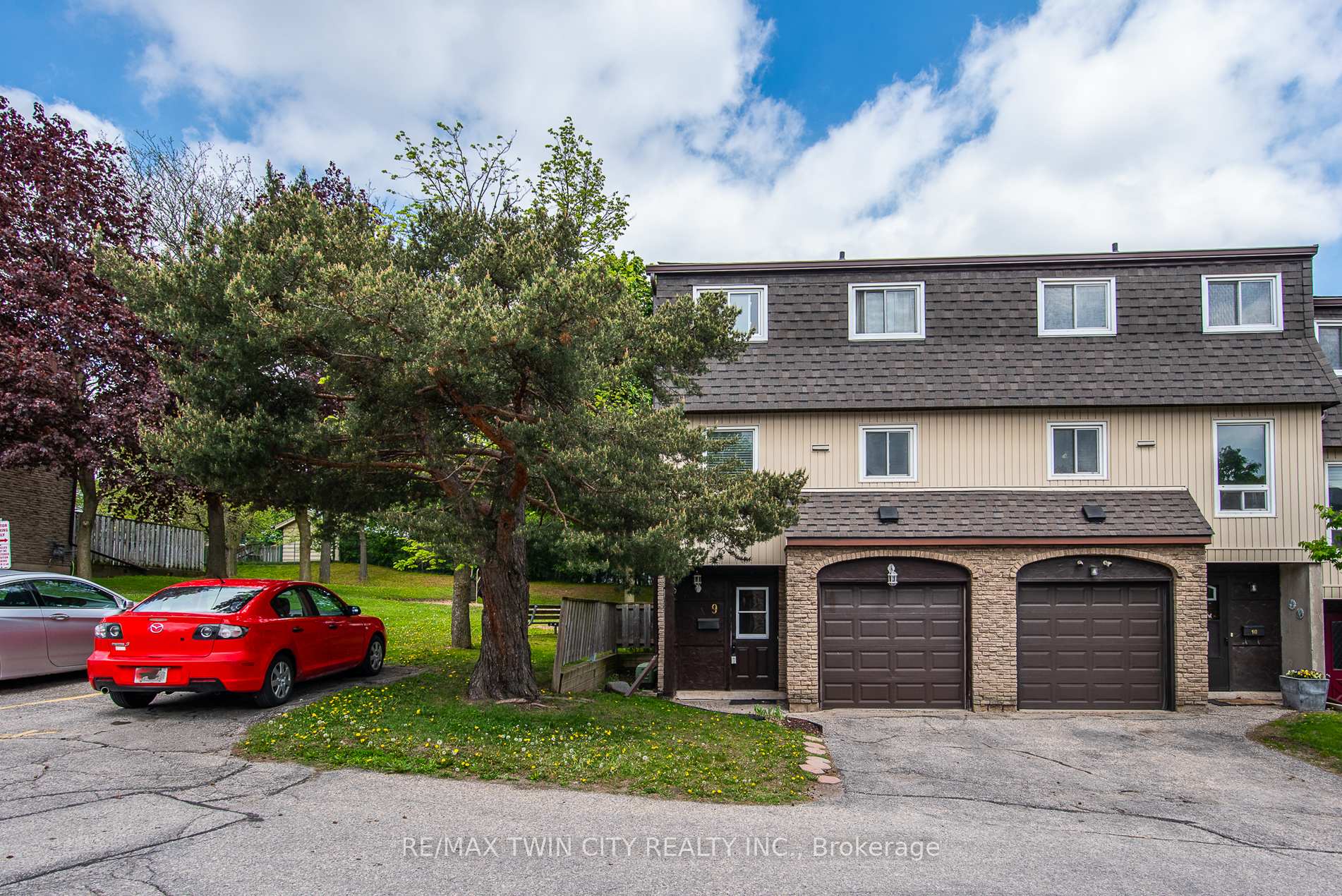 Photo 1 of Unit 9, 80 Old Country Drive, Kitchener — HOMEH