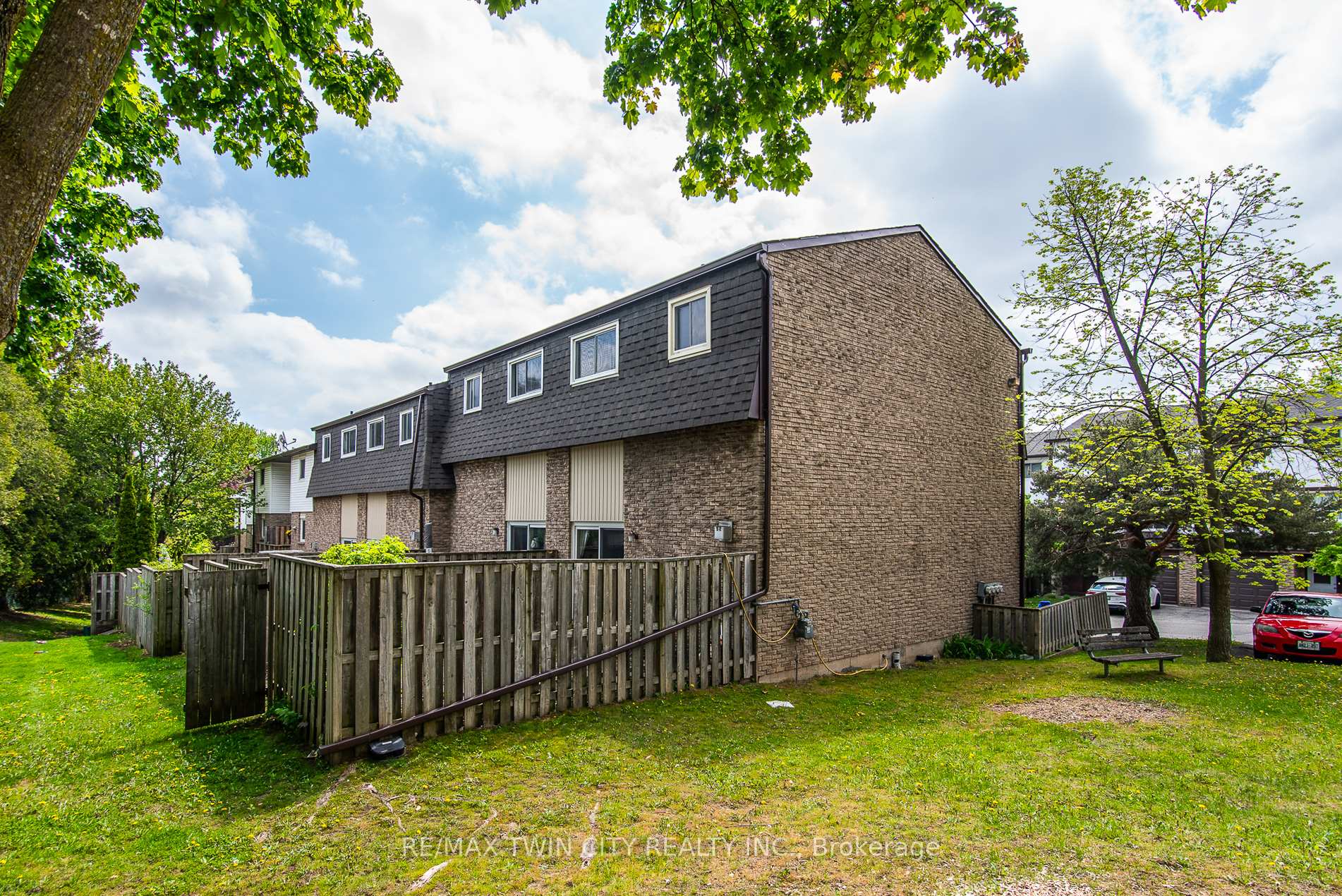 Photo 9 of Unit 9, 80 Old Country Drive, Kitchener — HOMEH