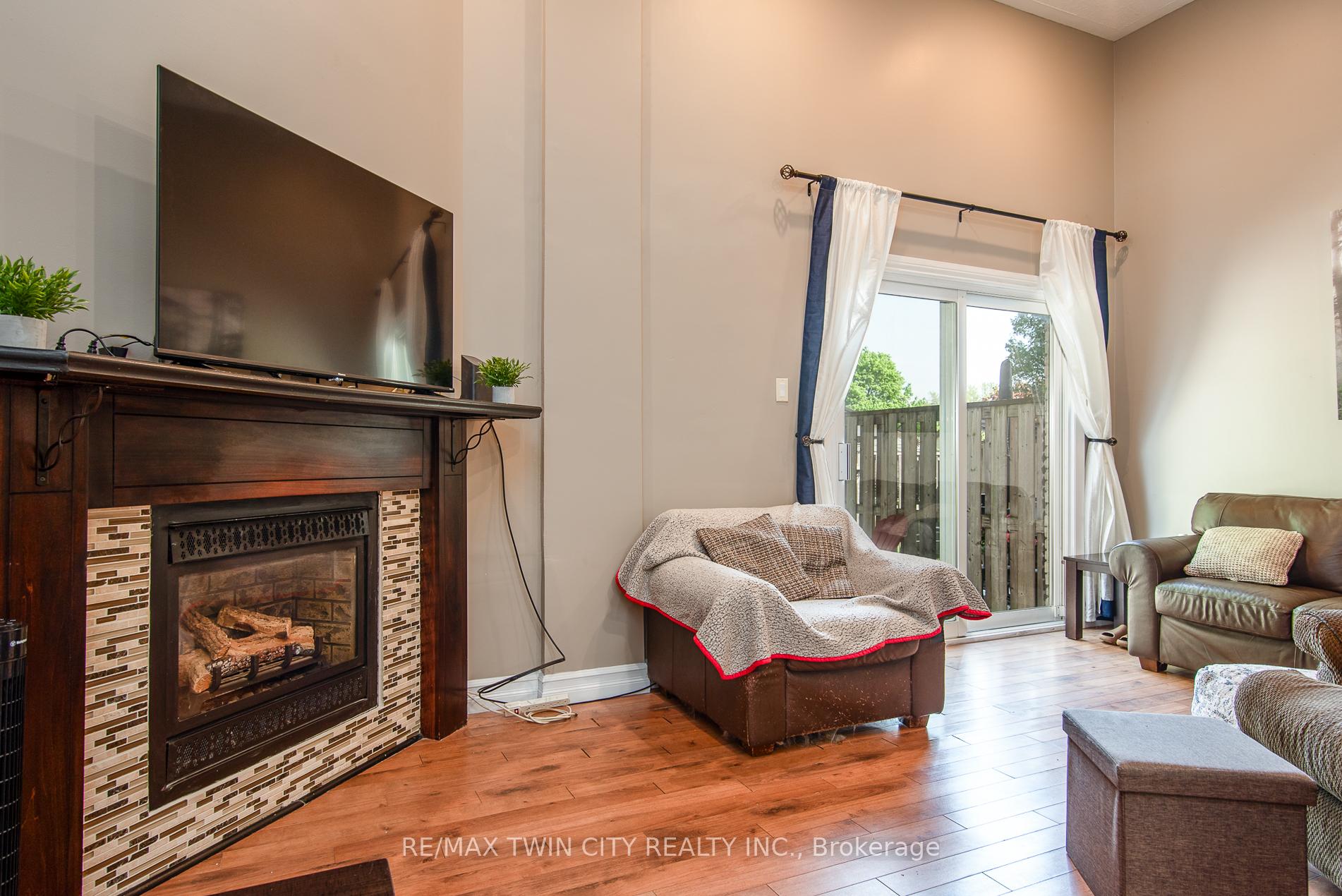 Photo 14 of Unit 9, 80 Old Country Drive, Kitchener — HOMEH