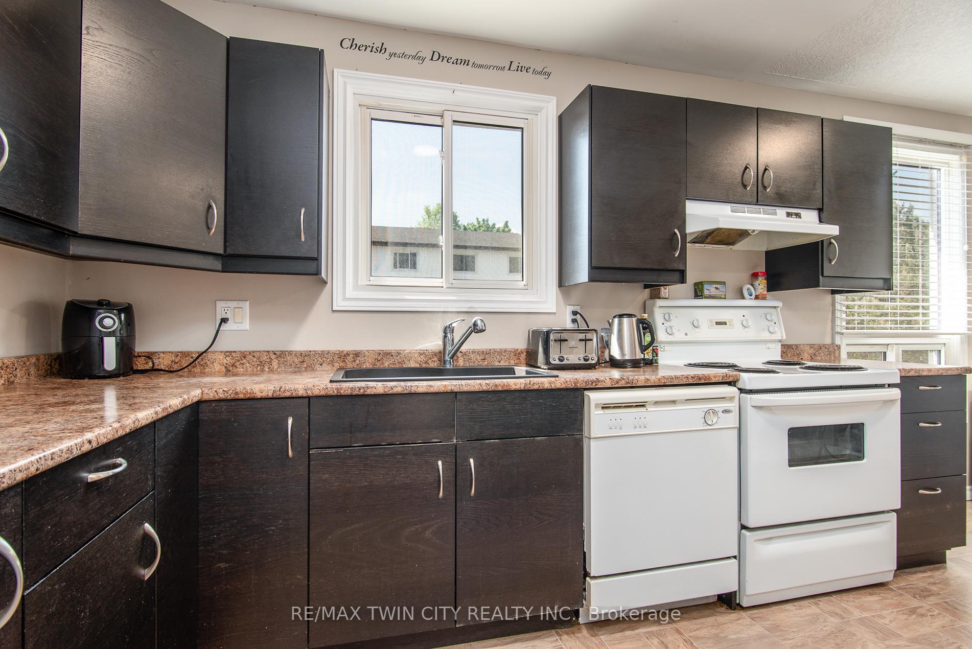 Photo 23 of Unit 9, 80 Old Country Drive, Kitchener — HOMEH