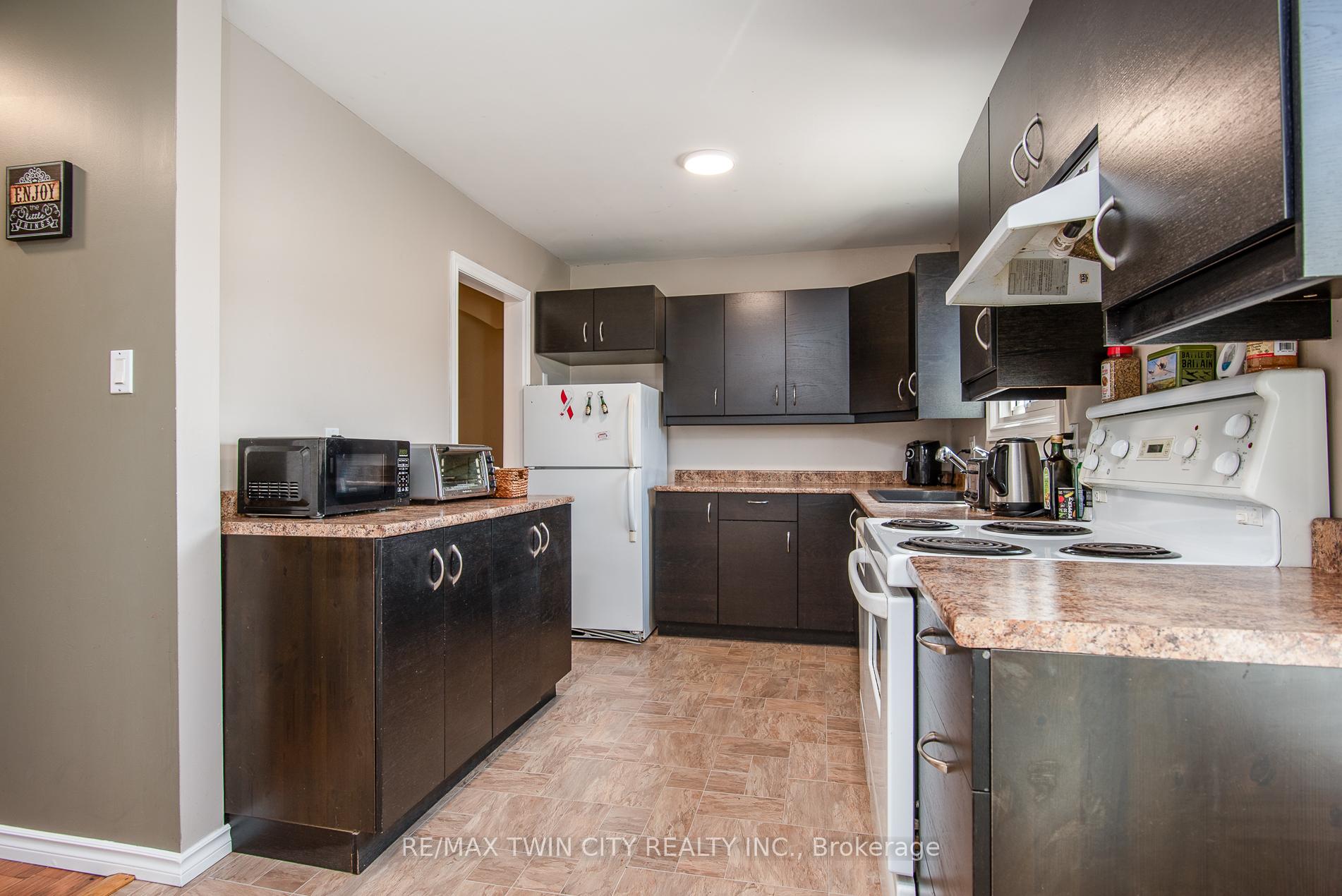 Photo 26 of Unit 9, 80 Old Country Drive, Kitchener — HOMEH