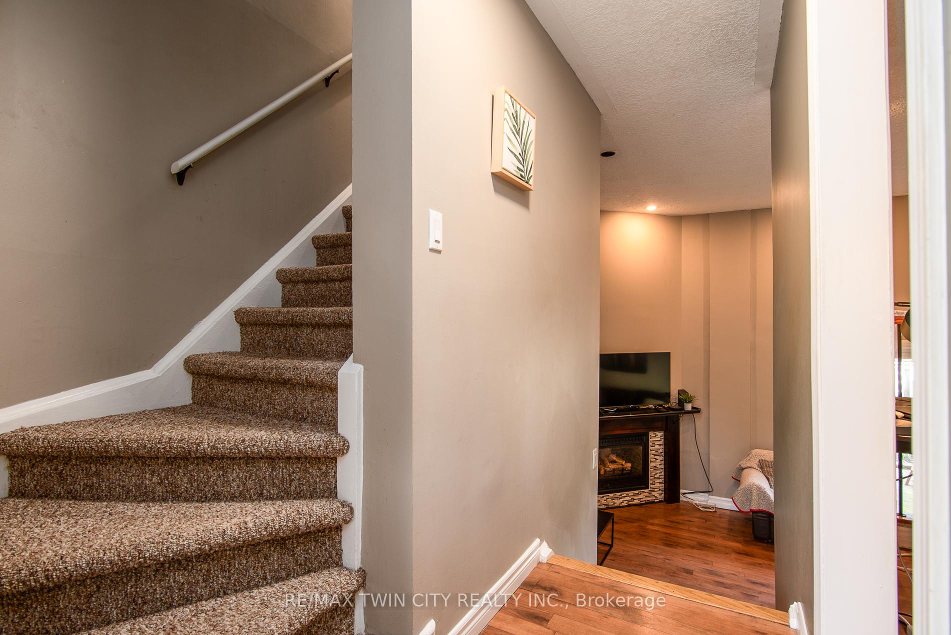 Photo 28 of Unit 9, 80 Old Country Drive, Kitchener — HOMEH