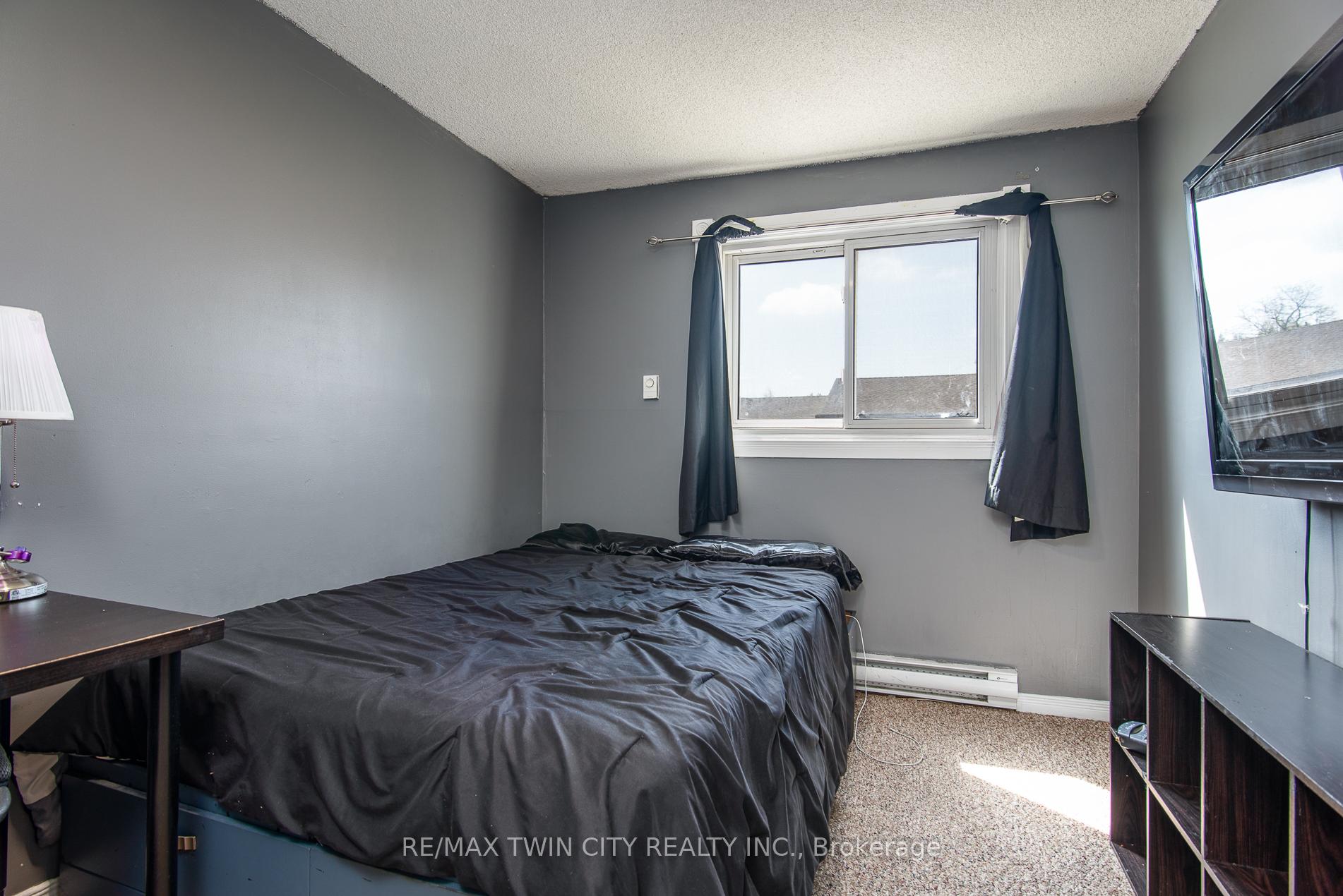 Photo 33 of Unit 9, 80 Old Country Drive, Kitchener — HOMEH