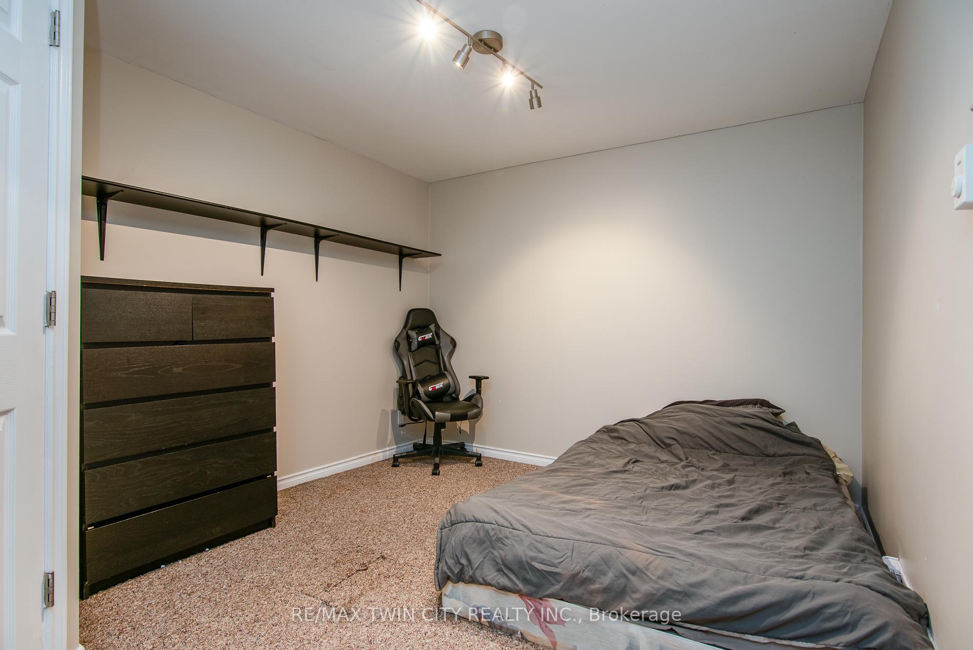 Photo 39 of Unit 9, 80 Old Country Drive, Kitchener — HOMEH