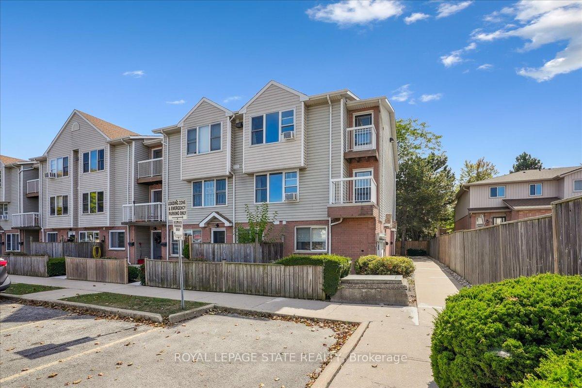 Photo 8 of Unit 7, 912 Rymal Road E, Hamilton, Broughton — HOMEH