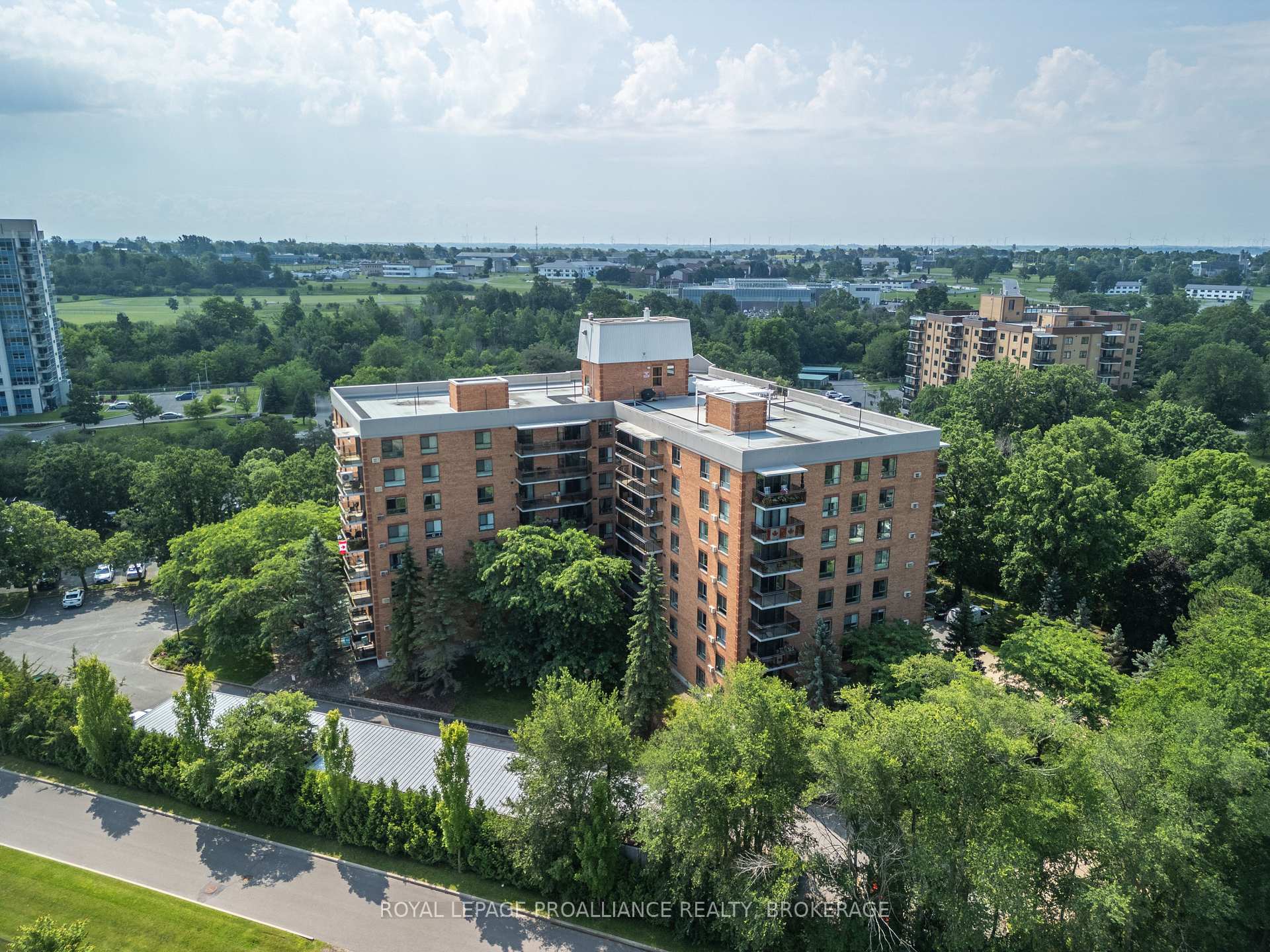 Photo 53 of Unit 408, 115 Barrett Court, Kingston, Kingston East (Incl Barret Crt) — HOMEH