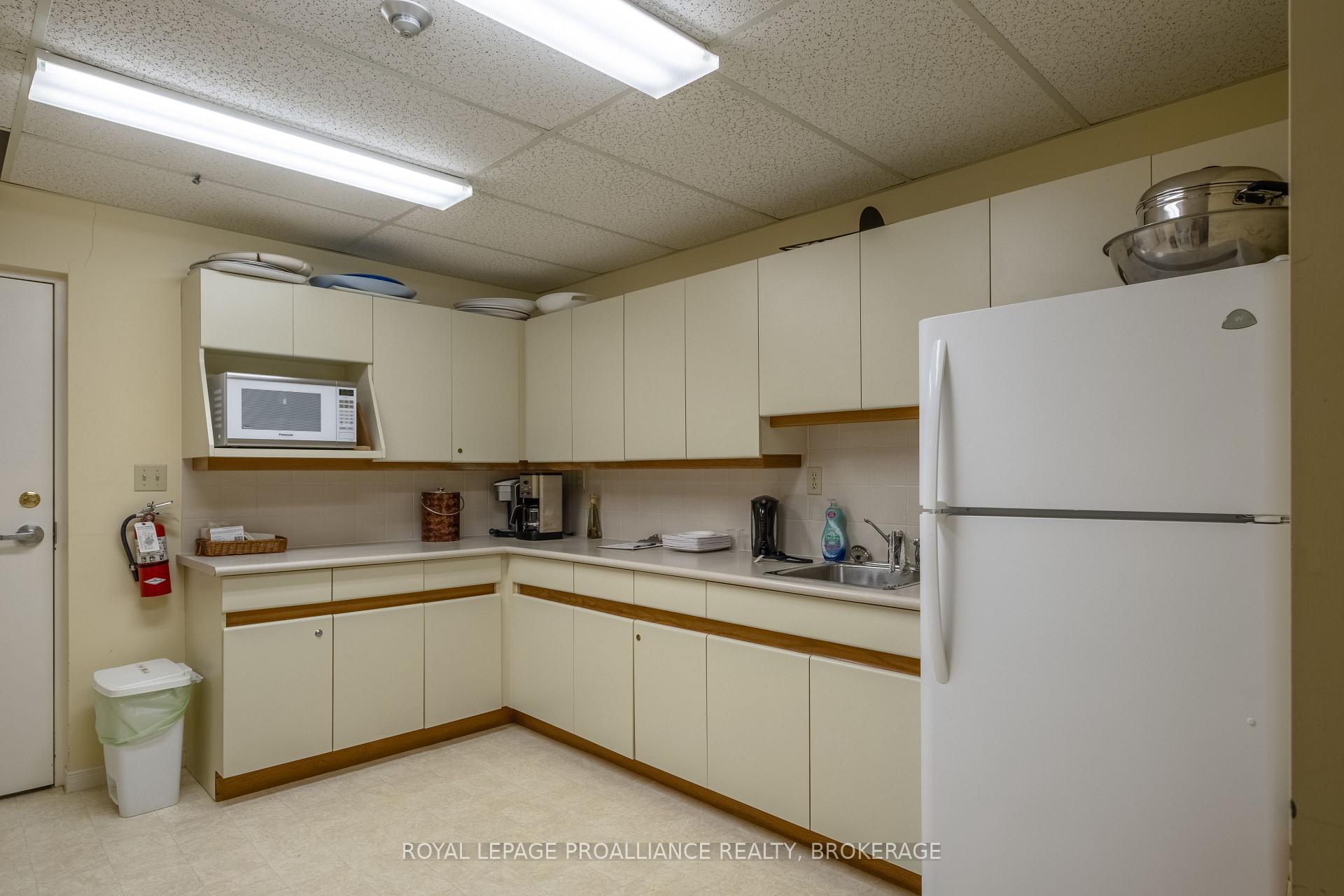 Photo 57 of Unit 408, 115 Barrett Court, Kingston, Kingston East (Incl Barret Crt) — HOMEH