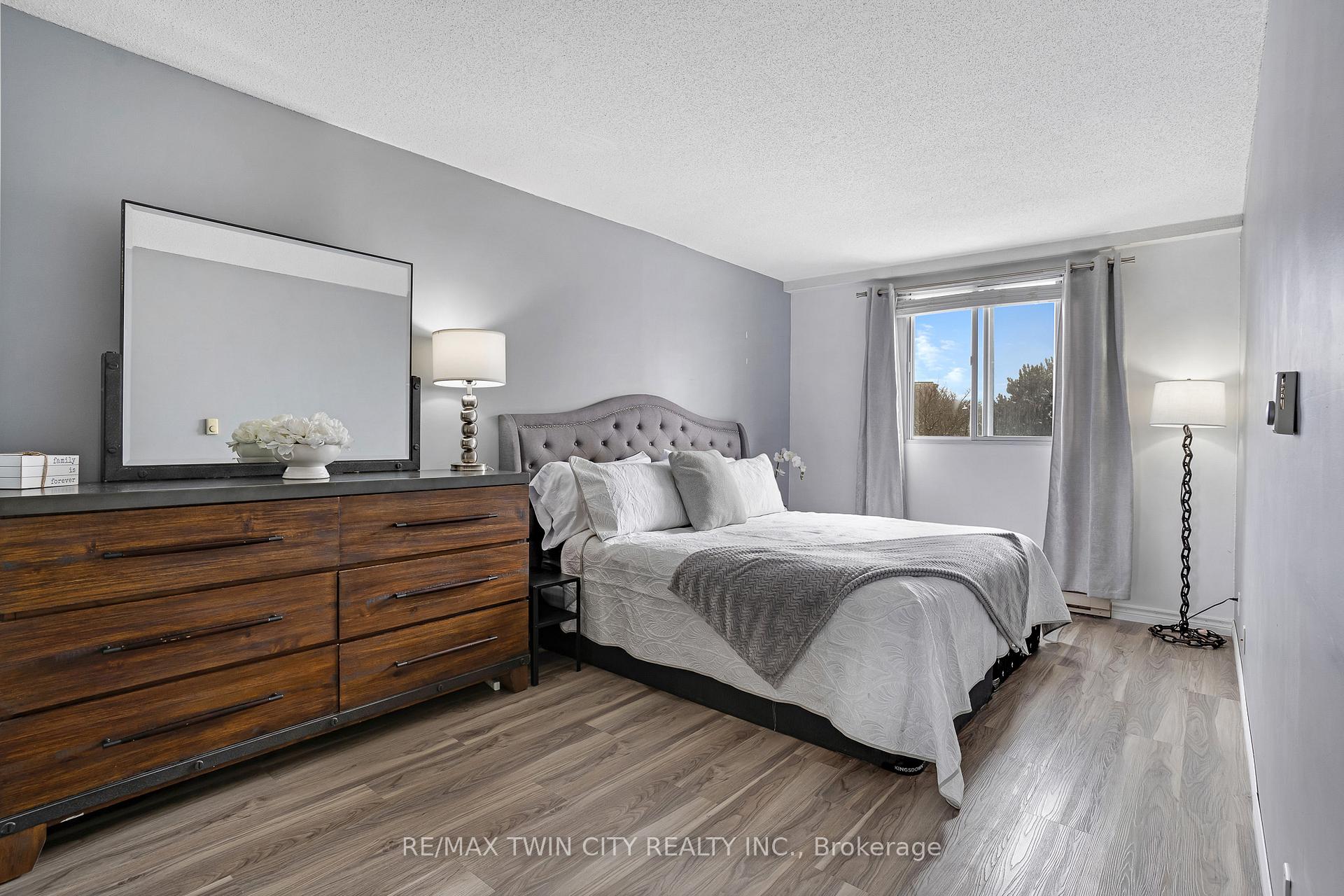 Photo 32 of Unit 202, 18 Holborn Court, Kitchener — HOMEH