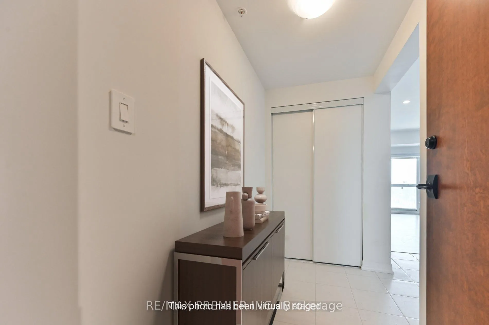 Photo 6 of Unit 603, 15 Kneeshaw Drive, Barrie, Rural Barrie Southeast — HOMEH