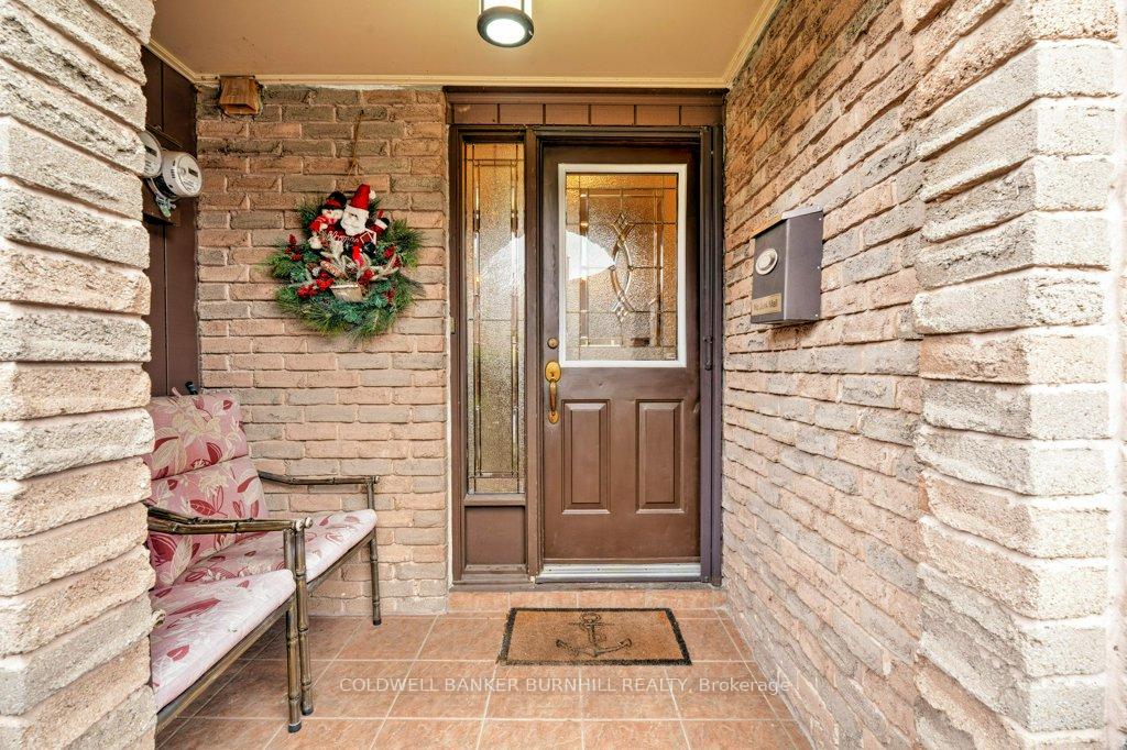 Photo 2 of Unit 41, 2301 Cavendish Drive, Burlington, Brant Hills — HOMEH