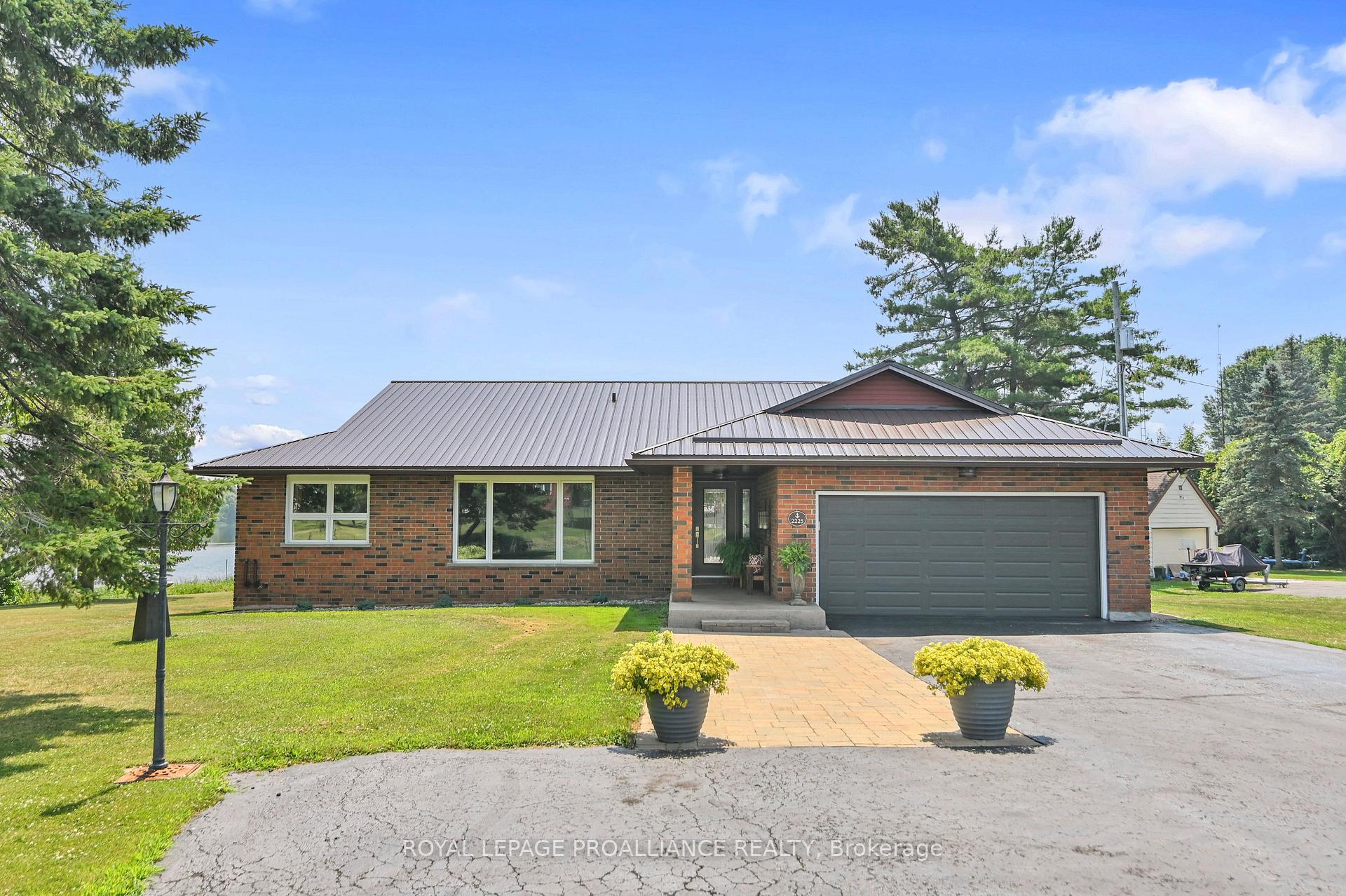 Photo 1 of 2225 County Rd 2, Edwardsburgh/Cardinal, Edwardsburgh/Cardinal Twp — HOMEH