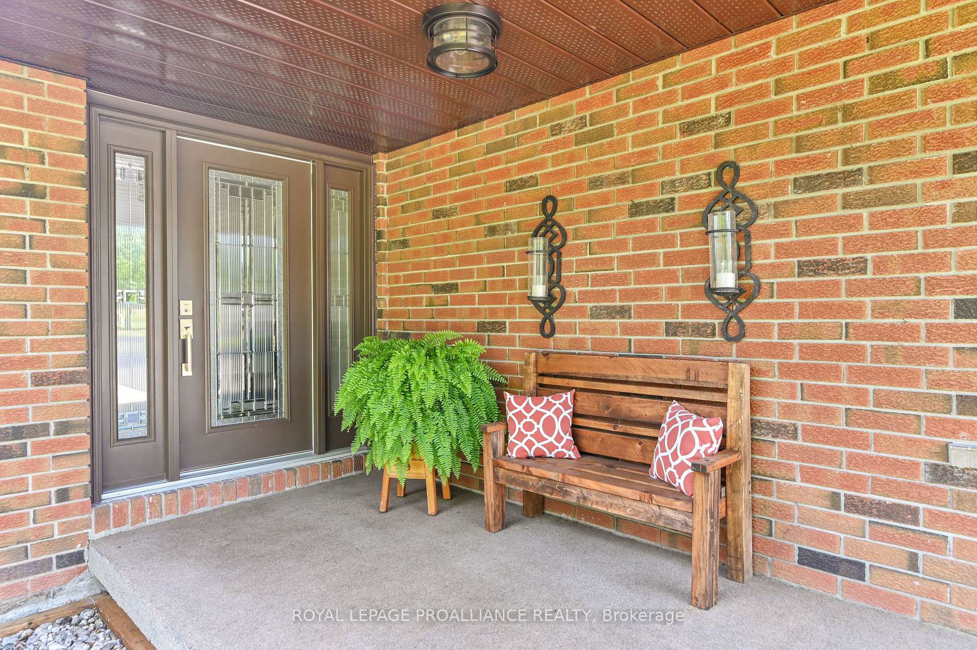 Photo 3 of 2225 County Rd 2, Edwardsburgh/Cardinal, Edwardsburgh/Cardinal Twp — HOMEH