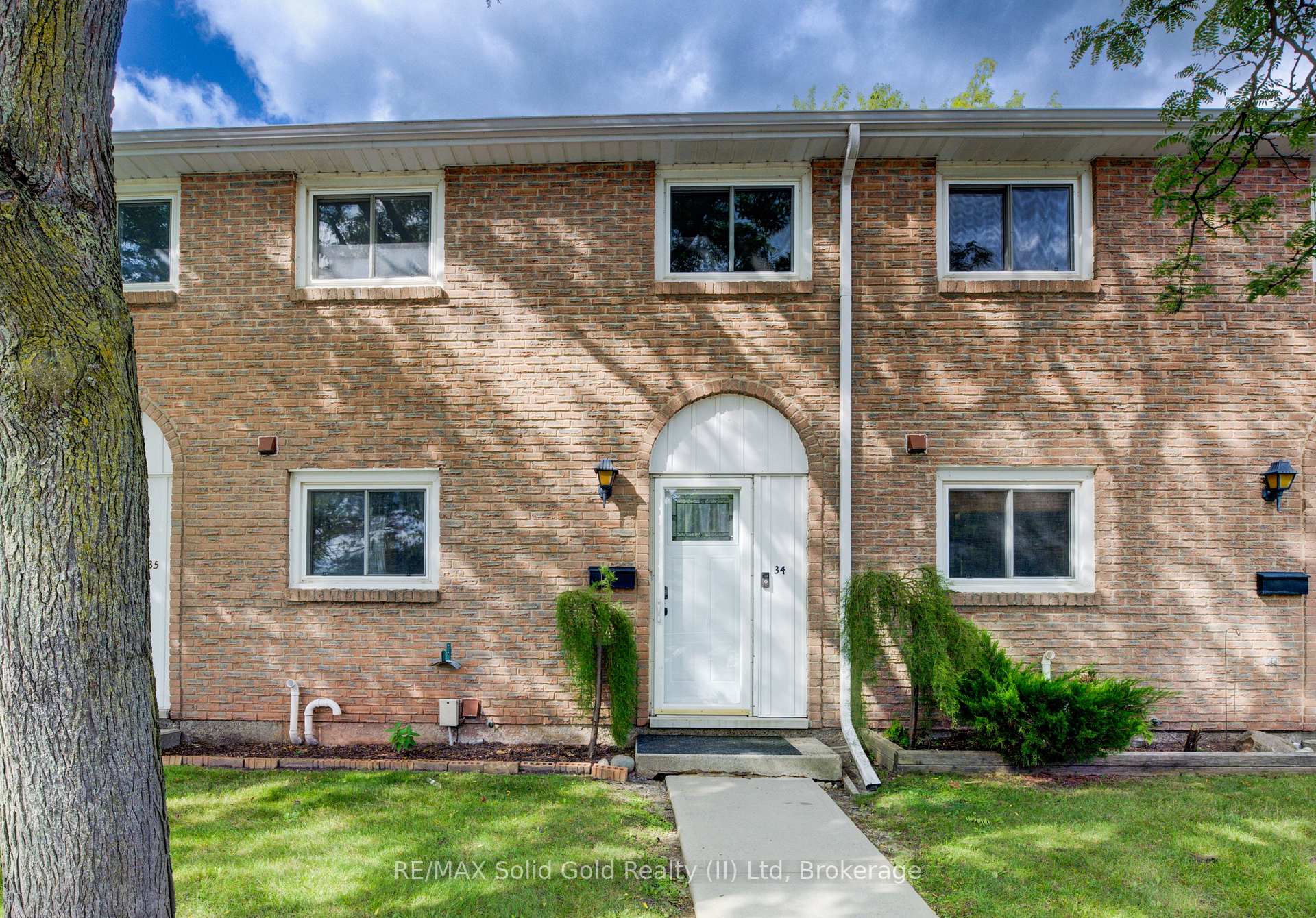 Photo 2 of Unit 34, 206 Green Valley Drive, Kitchener — HOMEH