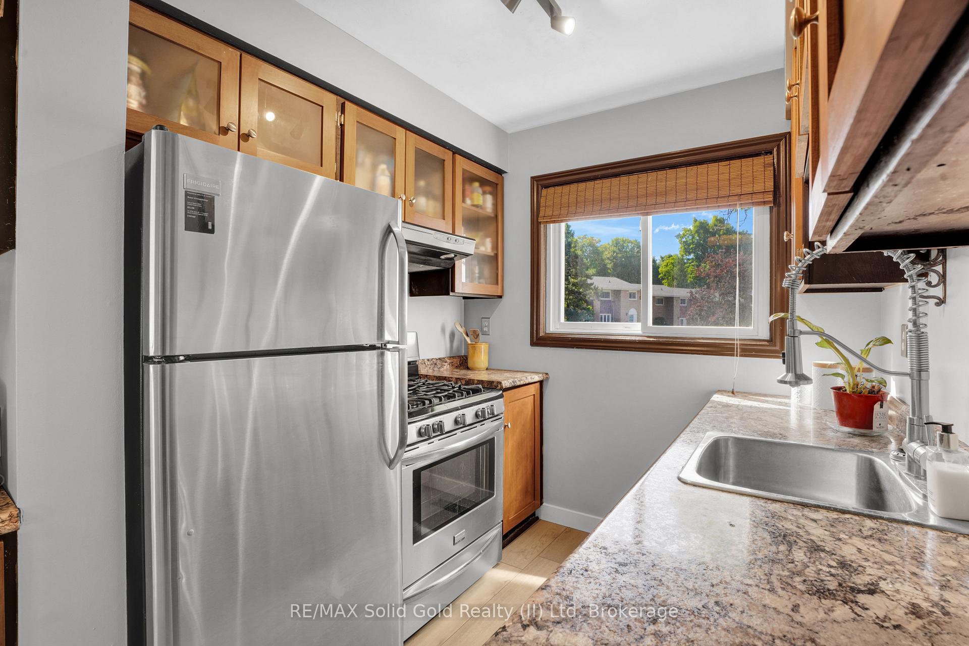 Photo 4 of Unit 34, 206 Green Valley Drive, Kitchener — HOMEH