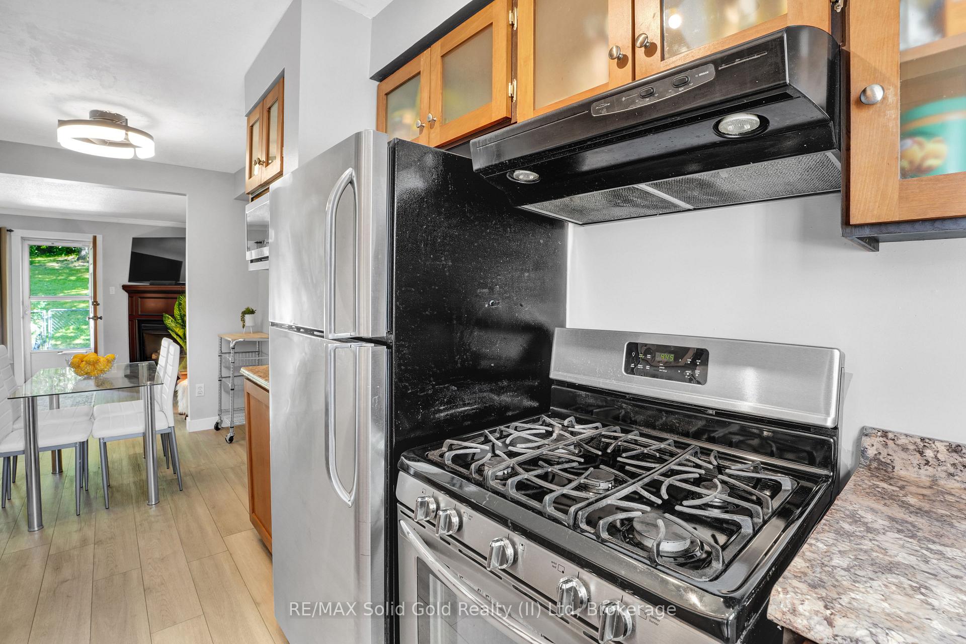 Photo 5 of Unit 34, 206 Green Valley Drive, Kitchener — HOMEH