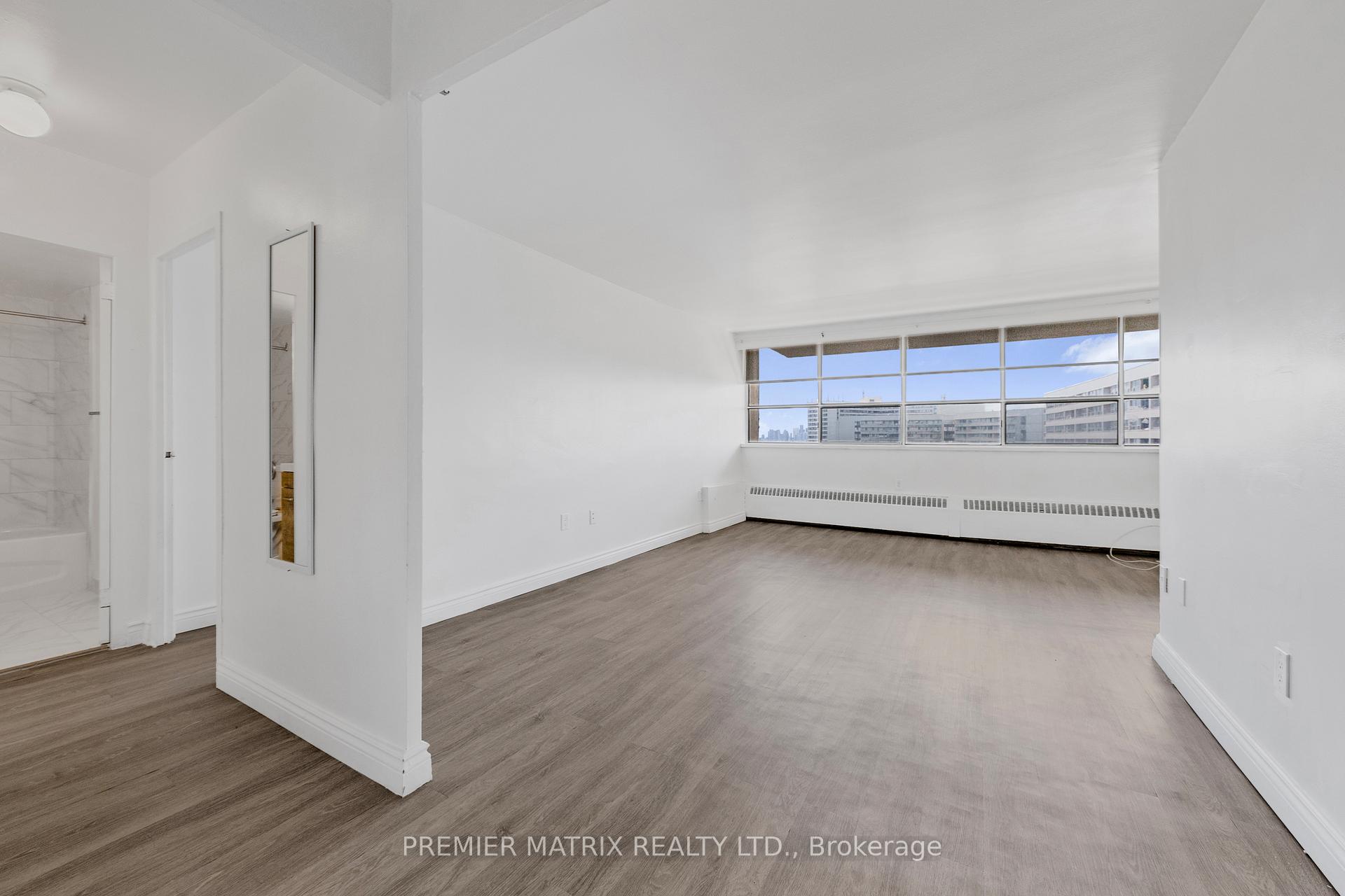 Photo 3 of Unit 1807, 65 Thorncliffe Park Drive, Toronto, Thorncliffe Park — HOMEH