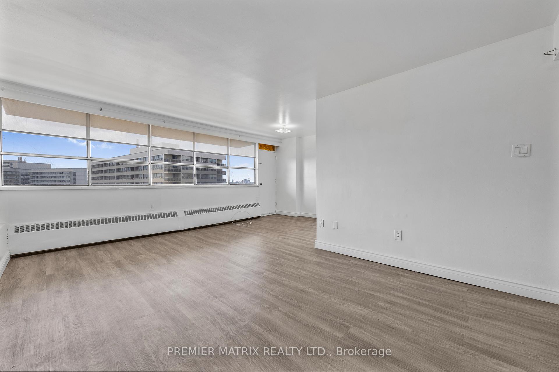 Photo 4 of Unit 1807, 65 Thorncliffe Park Drive, Toronto, Thorncliffe Park — HOMEH