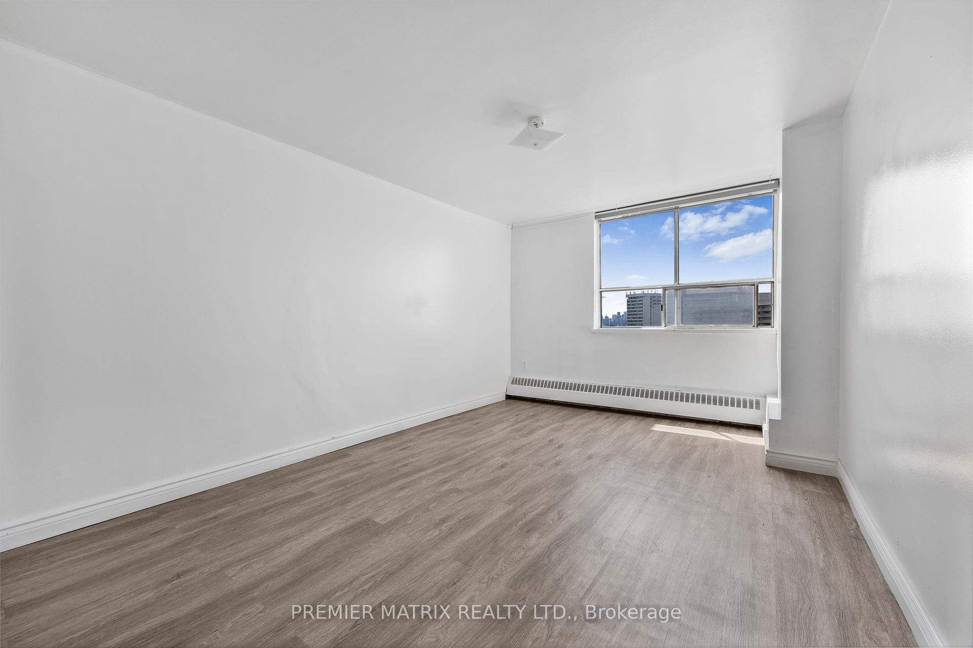 Photo 15 of Unit 1807, 65 Thorncliffe Park Drive, Toronto, Thorncliffe Park — HOMEH