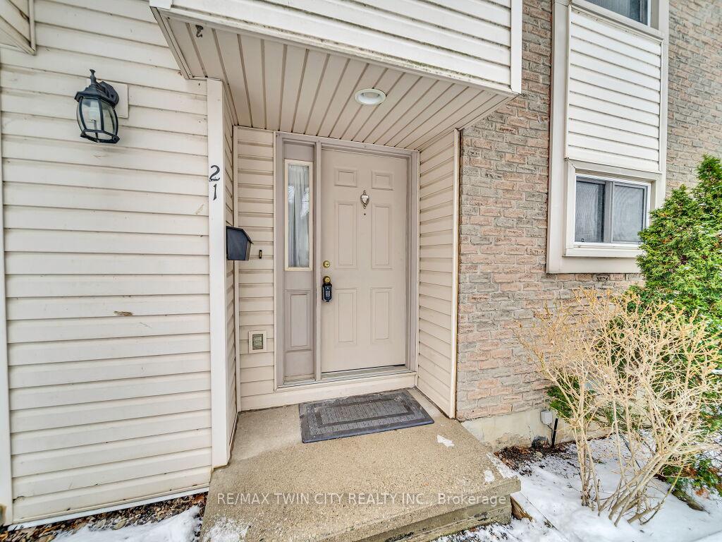 Photo 2 of Unit 21, 11 Grand River Boulevard, Kitchener — HOMEH