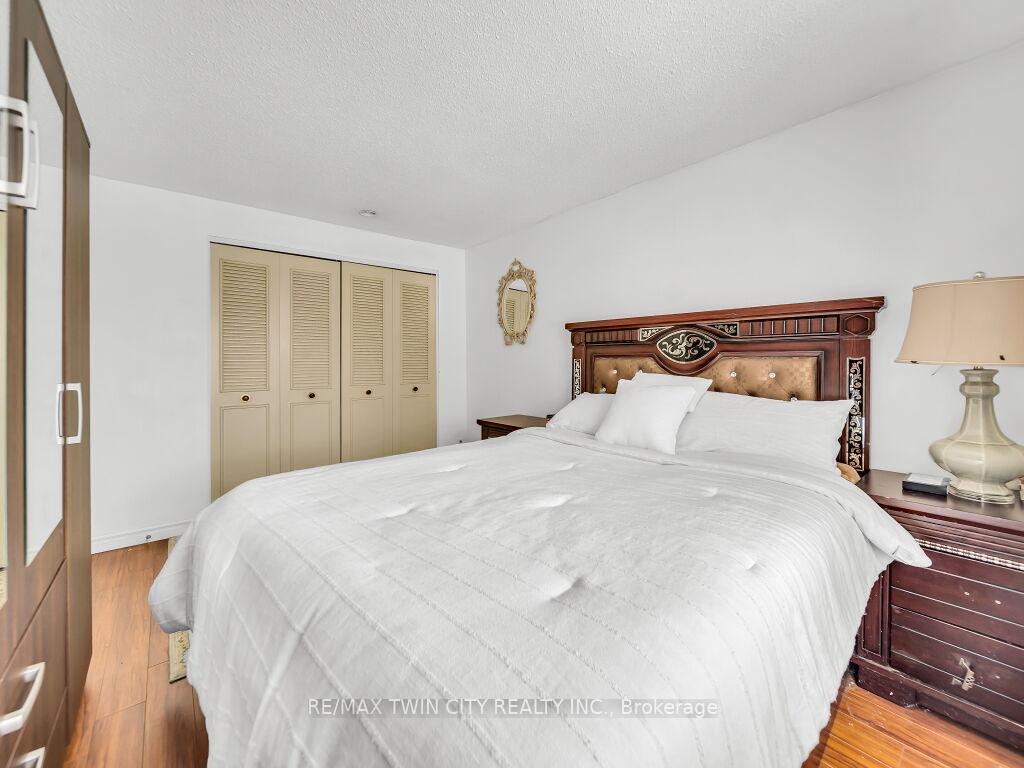 Photo 22 of Unit 21, 11 Grand River Boulevard, Kitchener — HOMEH