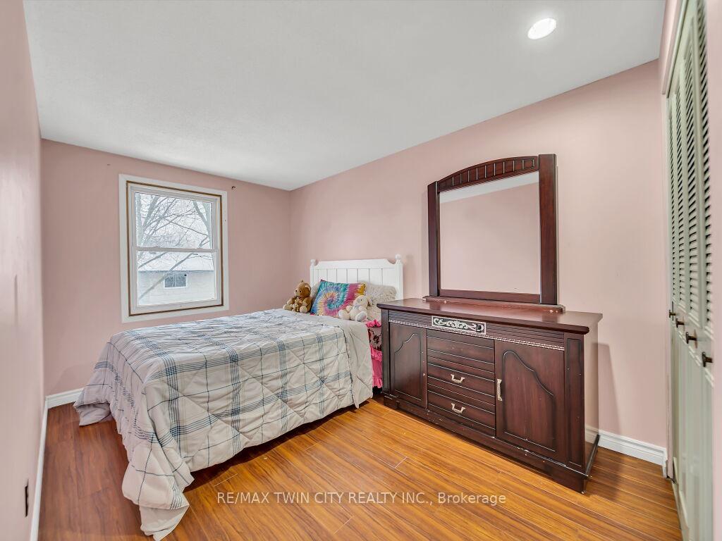 Photo 24 of Unit 21, 11 Grand River Boulevard, Kitchener — HOMEH