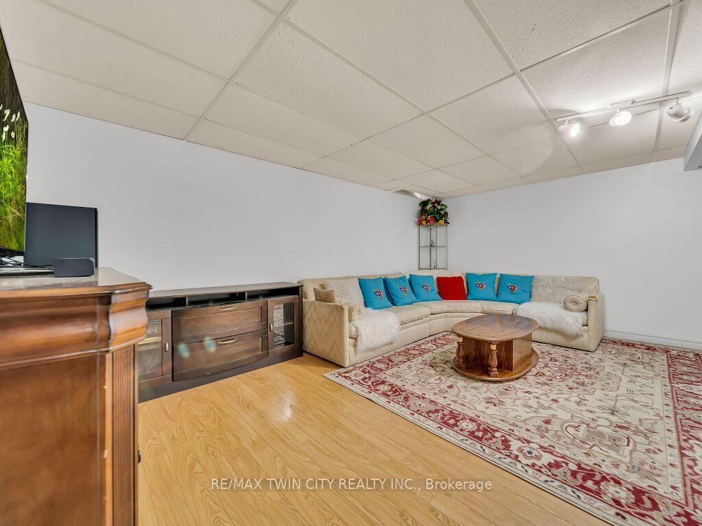 Photo 28 of Unit 21, 11 Grand River Boulevard, Kitchener — HOMEH