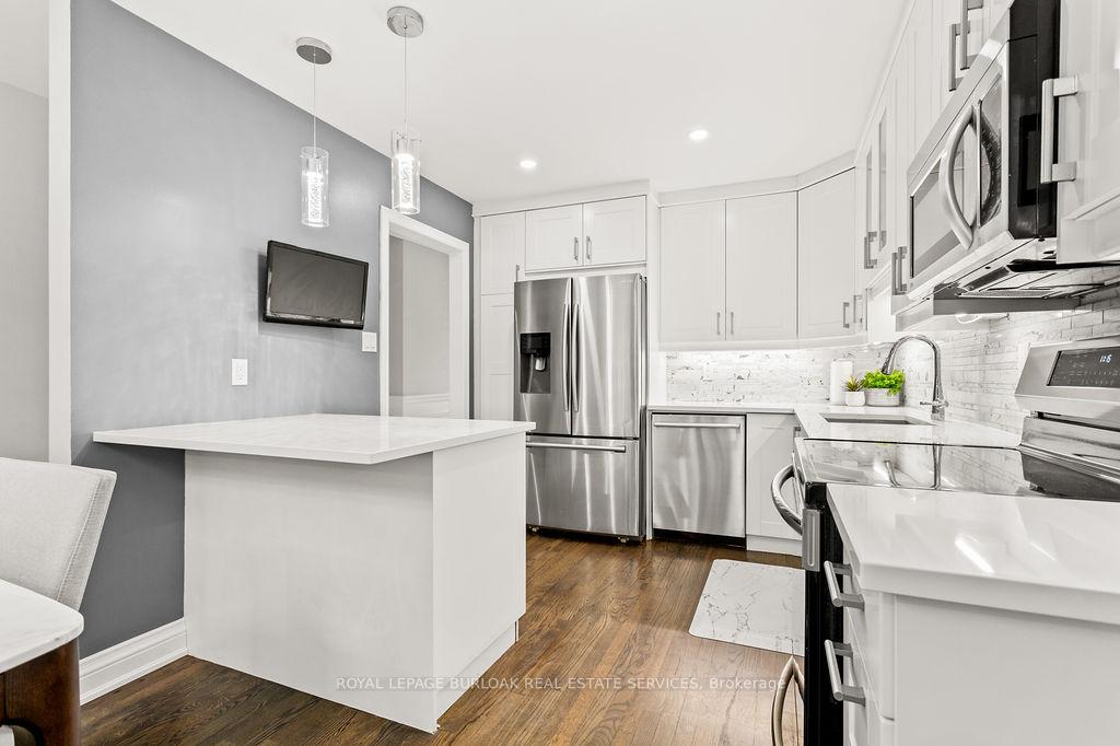 Photo 9 of Unit 33, 2350 New Street, Burlington, Brant — HOMEH