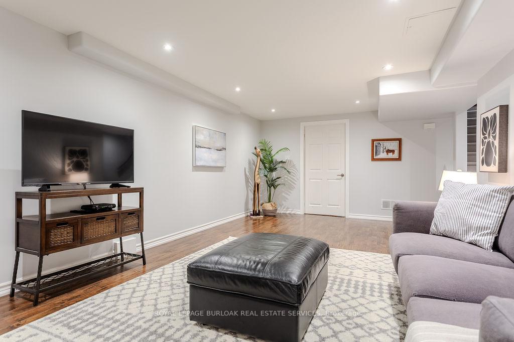 Photo 31 of Unit 33, 2350 New Street, Burlington, Brant — HOMEH
