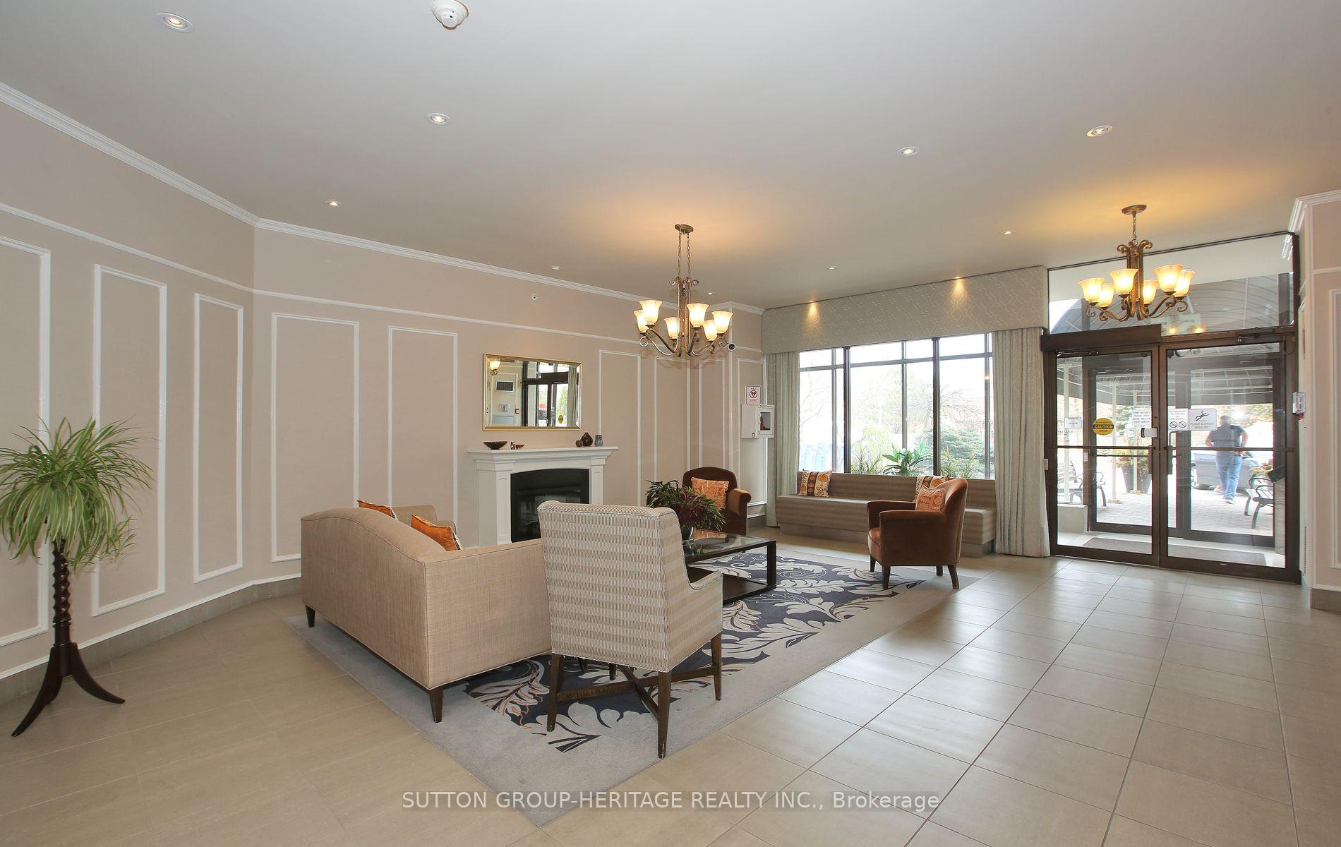 Photo 3 of Unit 910, 55 Austin Drive, Markham, Markville — HOMEH