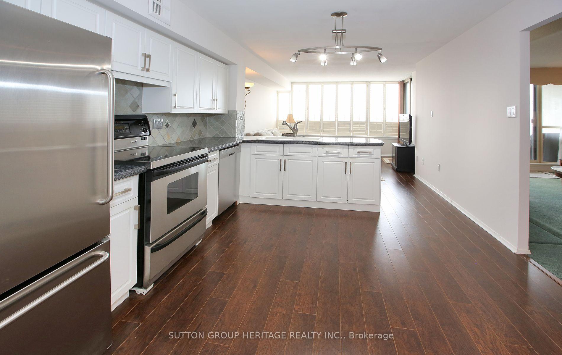 Photo 5 of Unit 910, 55 Austin Drive, Markham, Markville — HOMEH