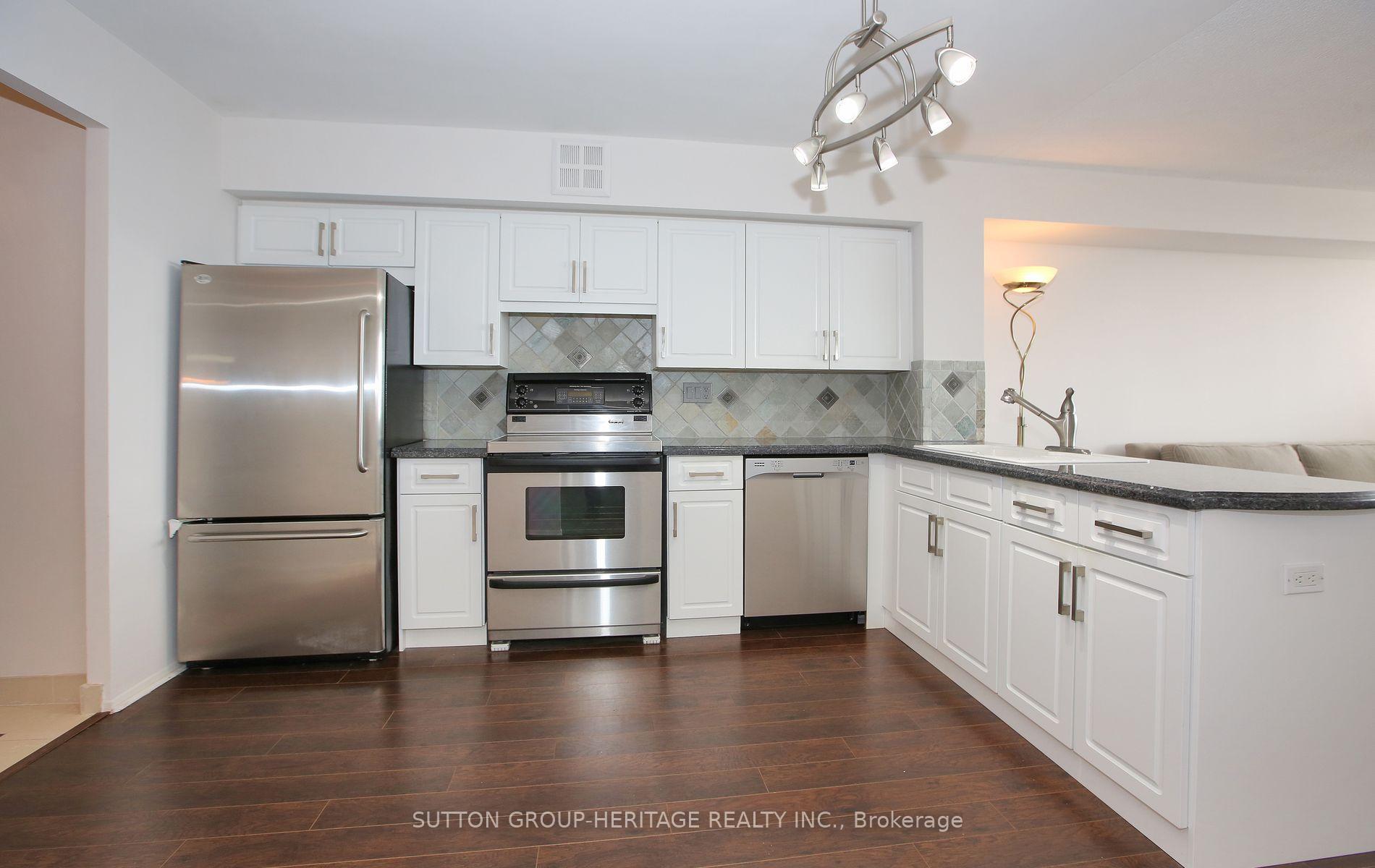 Photo 6 of Unit 910, 55 Austin Drive, Markham, Markville — HOMEH