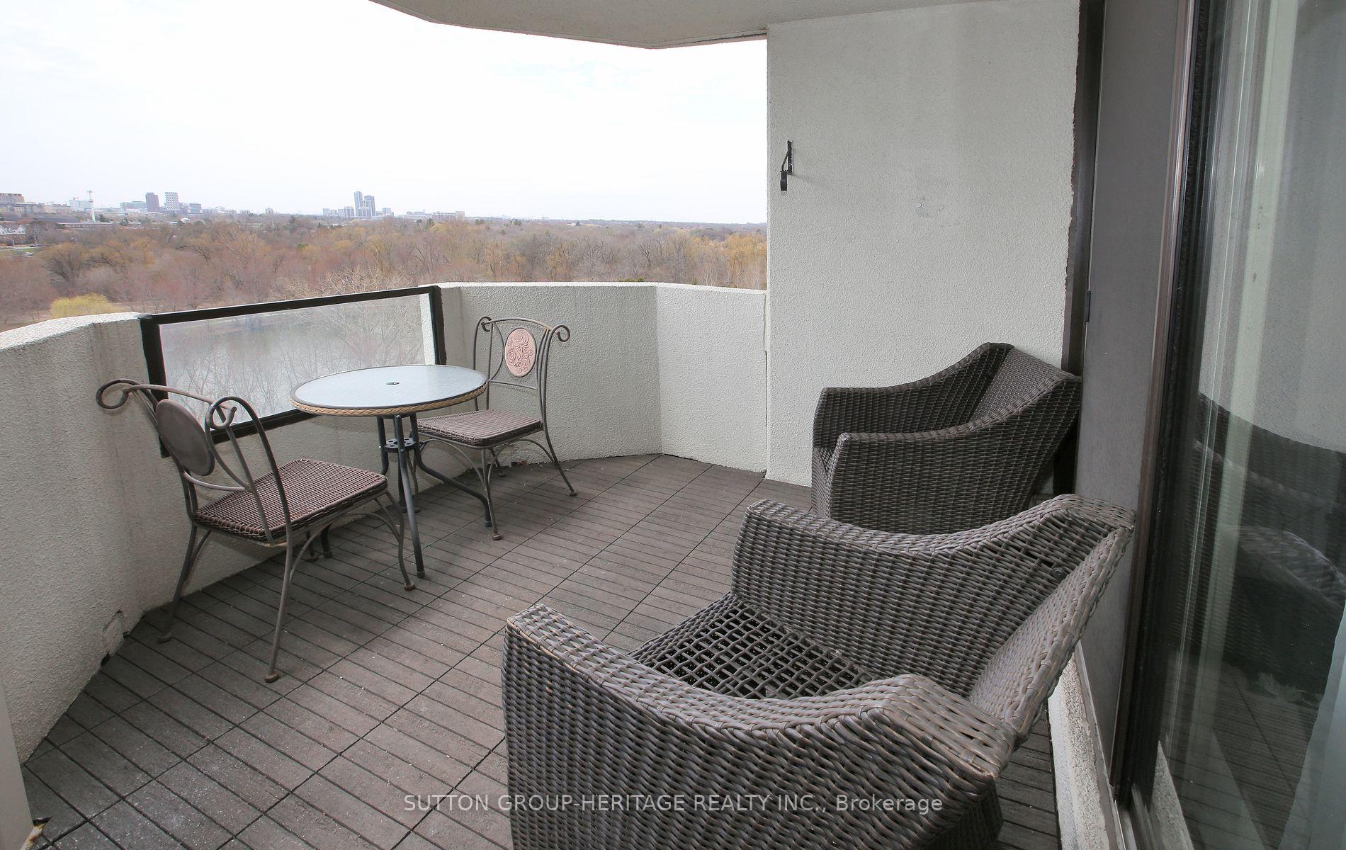 Photo 9 of Unit 910, 55 Austin Drive, Markham, Markville — HOMEH