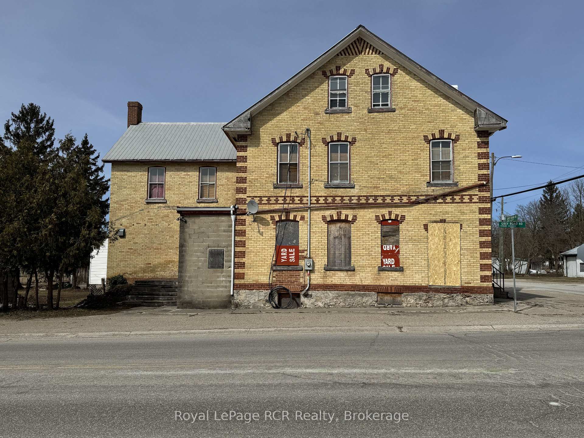 Photo 4 of 136188 Grey Rd 40, Chatsworth — HOMEH