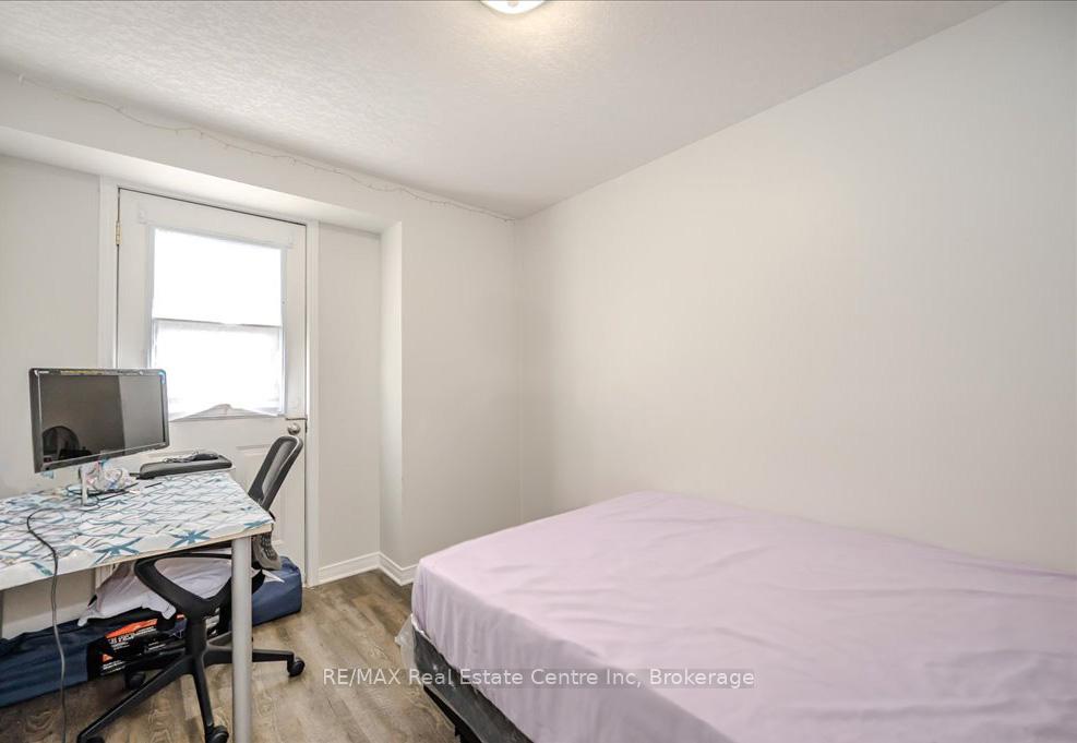 Photo 7 of Unit 15, 142 York Road, Guelph, St. Patrick's Ward — HOMEH